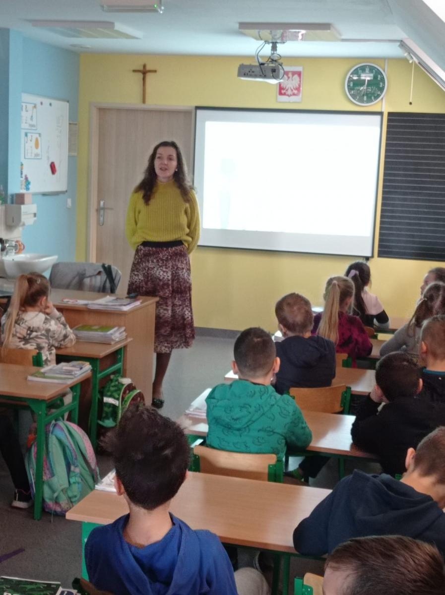 Zdjęcie w galerii na portalu naszraciborz.pl: Brzeska SP 3 w projekcie Tradycyjny sad wiadomości z regionu