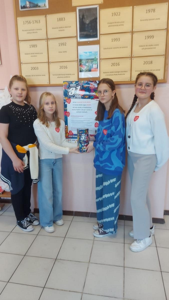 Zdjęcie w galerii na portalu naszraciborz.pl: Szkoła w Brzeziu z rekordem zbiórki na WOŚP wiadomości z regionu
