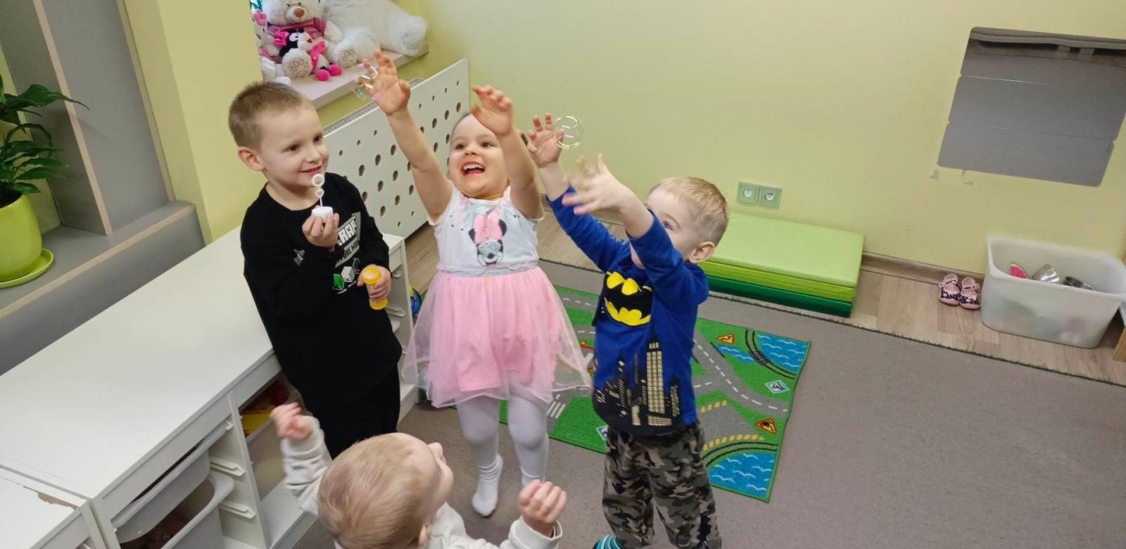 Zdjęcie w galerii na portalu naszraciborz.pl: Rodziny z Dziupli otworzyły serce dla Leona wiadomości z regionu
