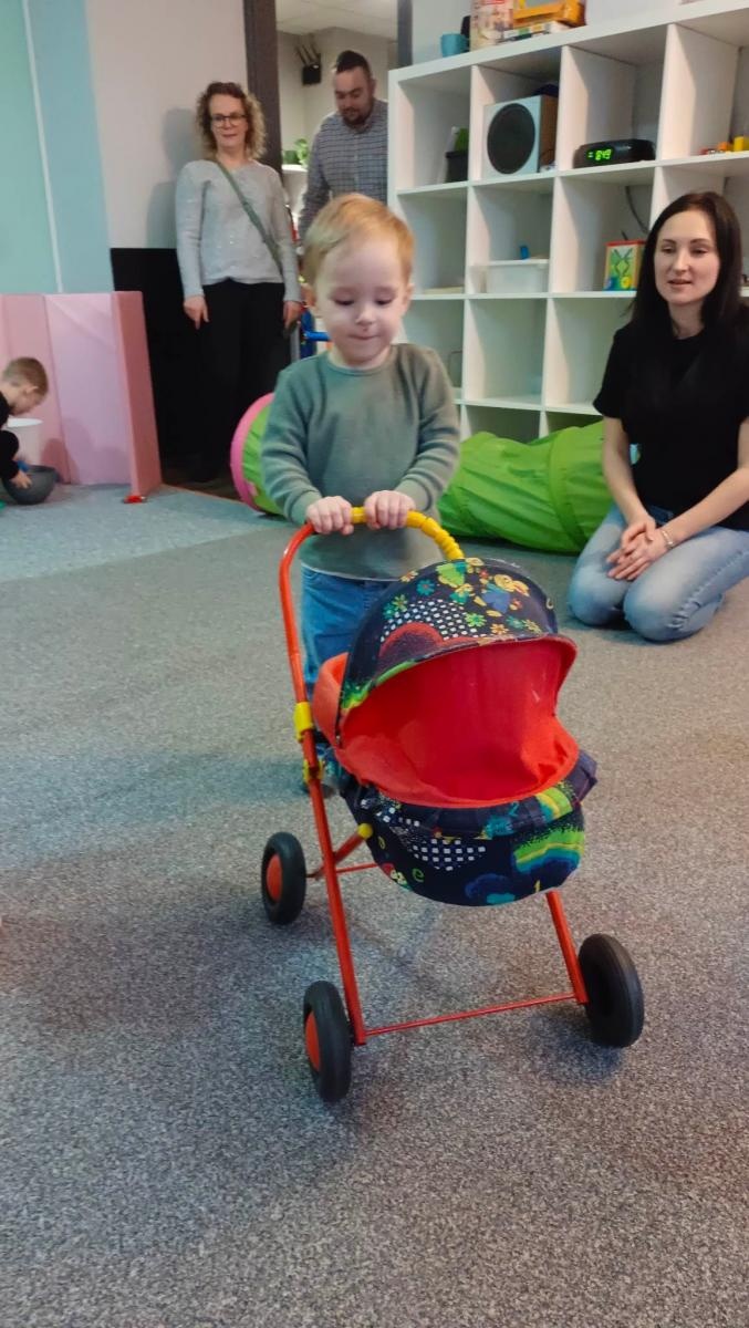 Zdjęcie w galerii na portalu naszraciborz.pl: Rodziny z Dziupli otworzyły serce dla Leona wiadomości z regionu