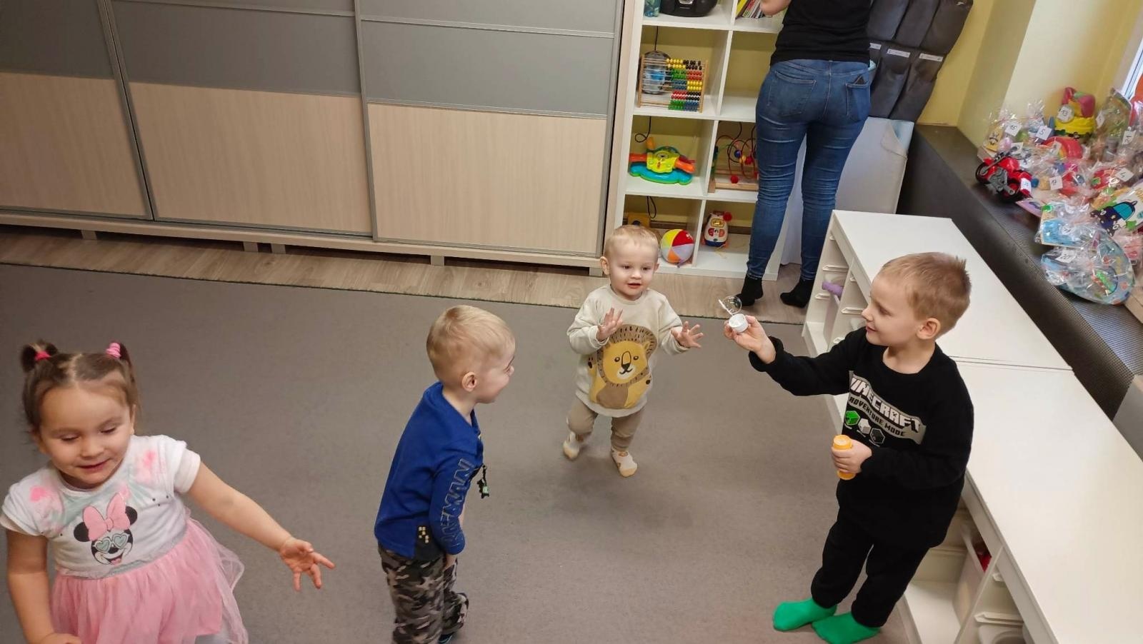 Zdjęcie w galerii na portalu naszraciborz.pl: Rodziny z Dziupli otworzyły serce dla Leona wiadomości z regionu