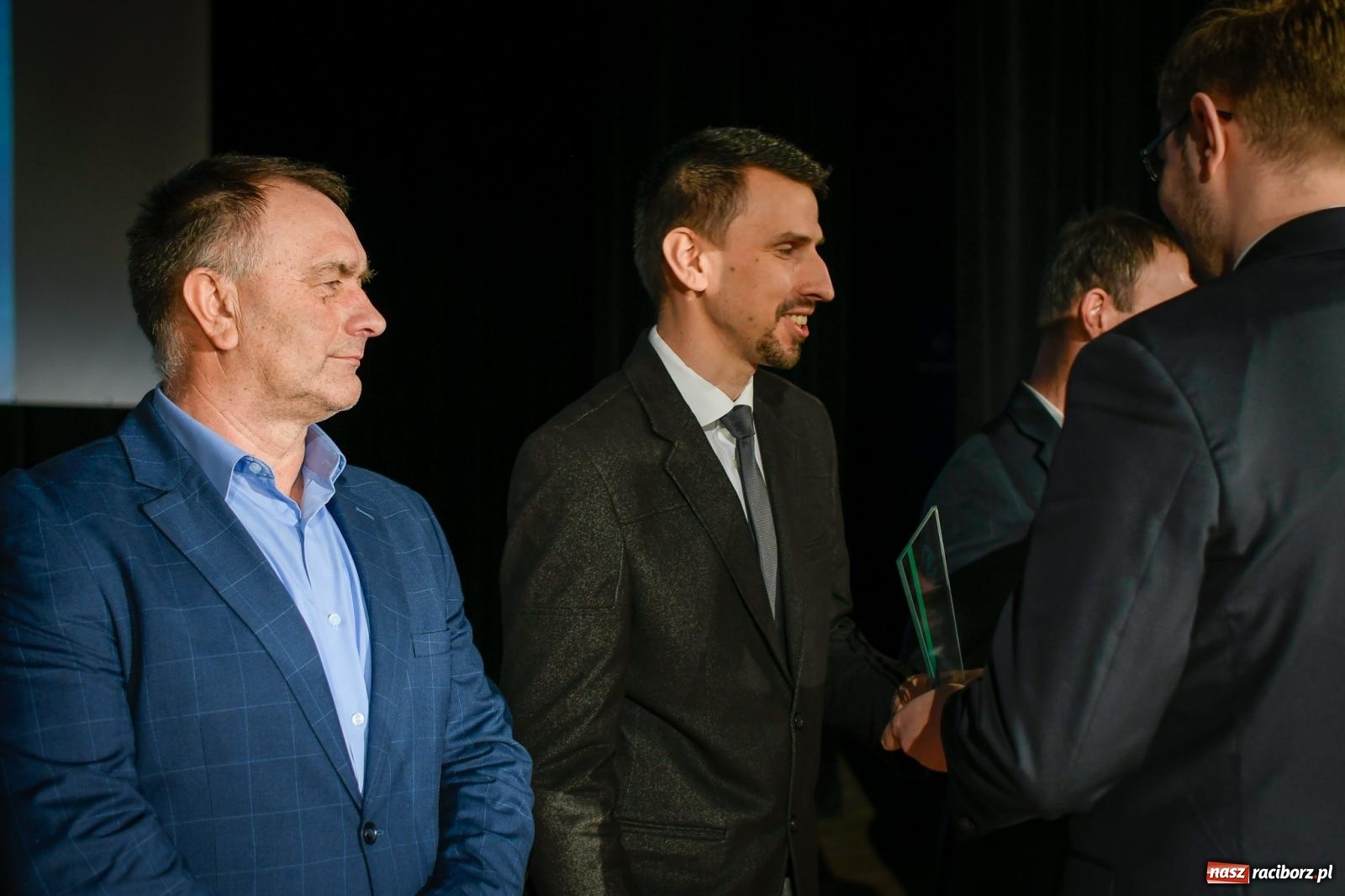 Zdjęcie w galerii na portalu naszraciborz.pl: Cezary Pazura w RCK na Dniu Sołtysa. M. Woś: dodatki do emerytury dla sołtysów wiadomości z regionu