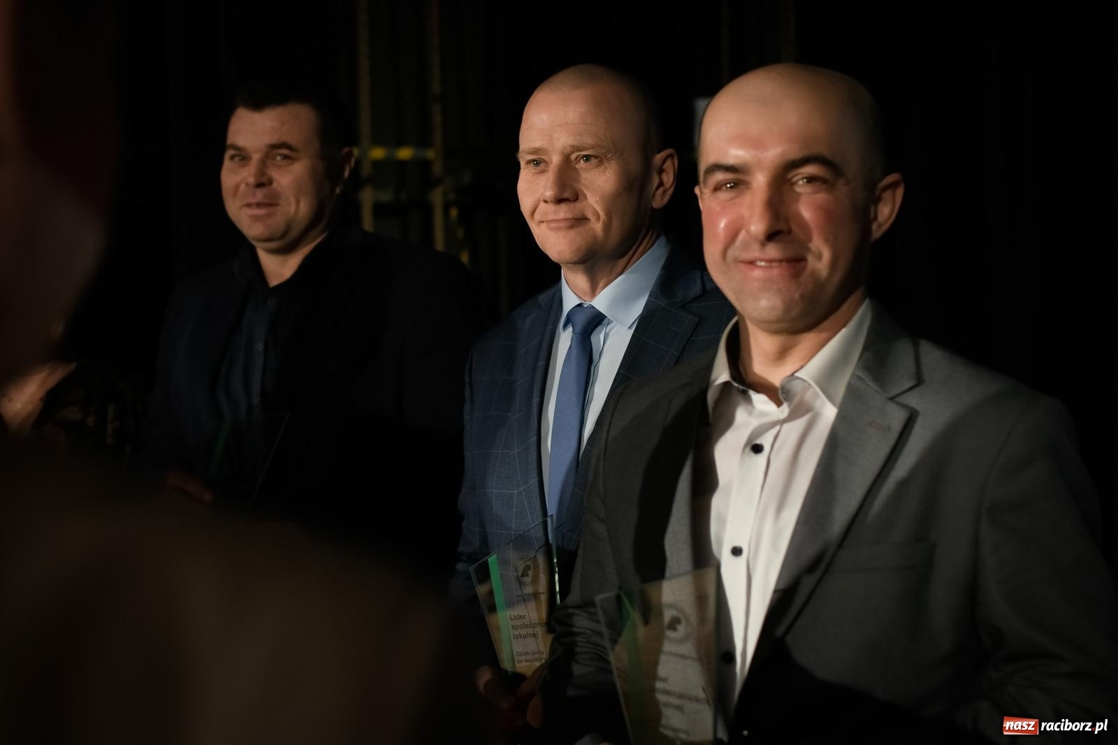Zdjęcie w galerii na portalu naszraciborz.pl: Cezary Pazura w RCK na Dniu Sołtysa. M. Woś: dodatki do emerytury dla sołtysów wiadomości z regionu