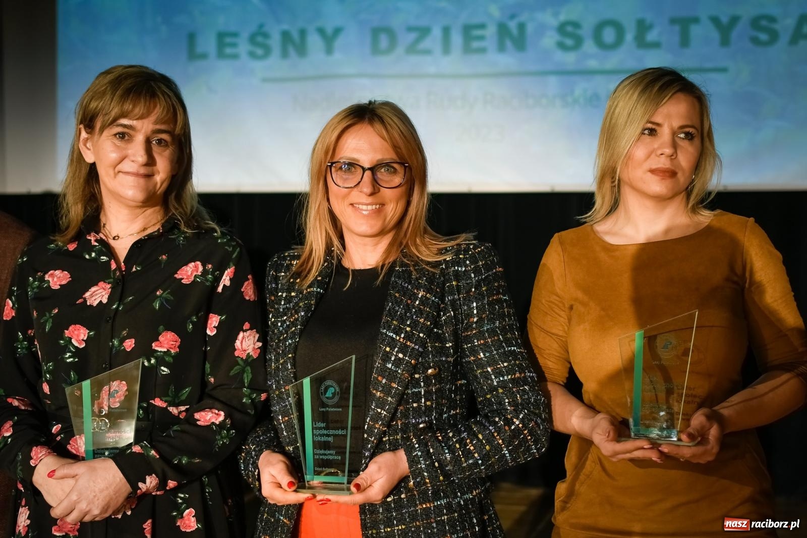 Zdjęcie w galerii na portalu naszraciborz.pl: Cezary Pazura w RCK na Dniu Sołtysa. M. Woś: dodatki do emerytury dla sołtysów wiadomości z regionu
