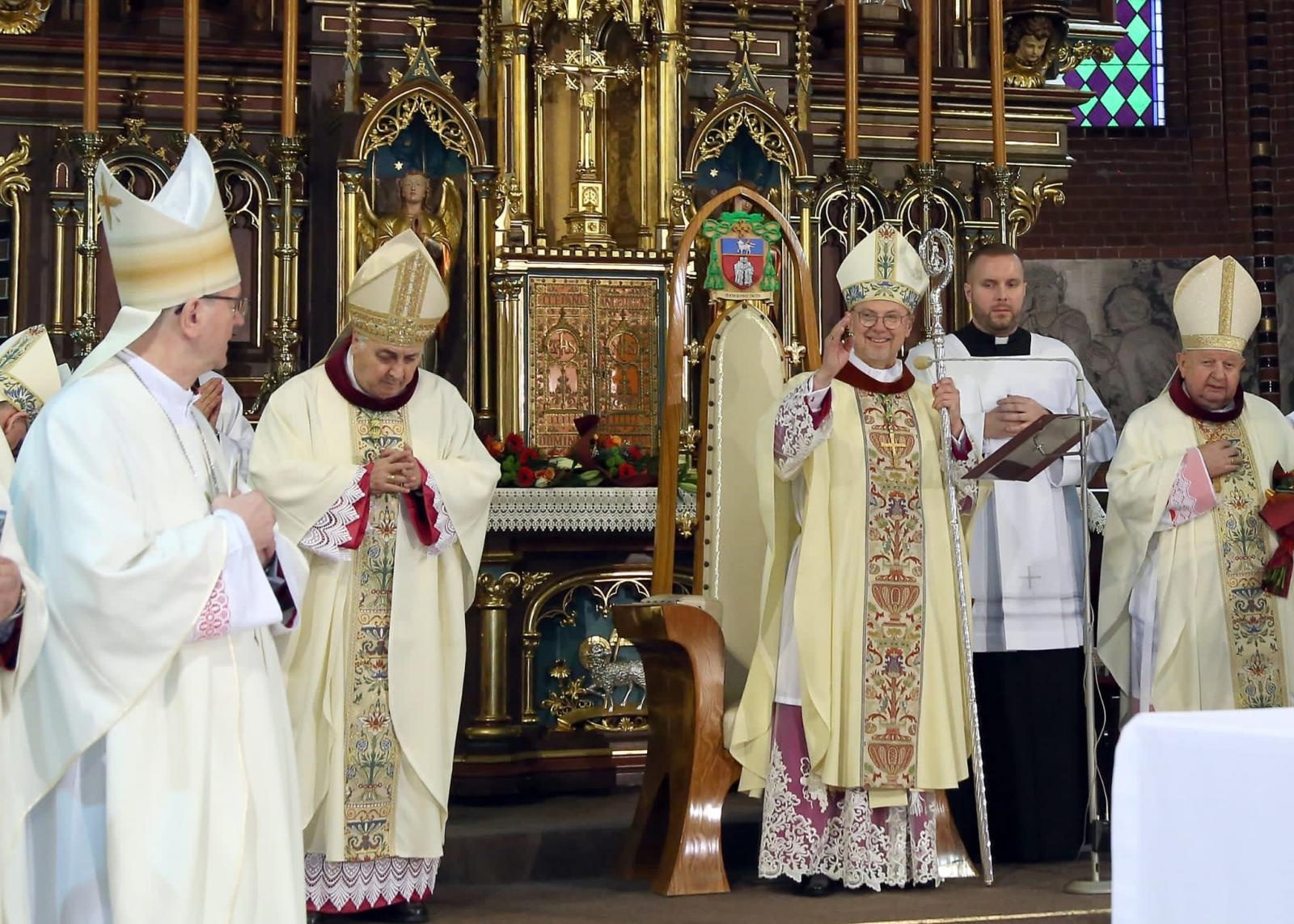 Zdjęcie w galerii na portalu naszraciborz.pl: Diecezja gliwicka ma nowego biskupa ordynariusza wiadomości z regionu
