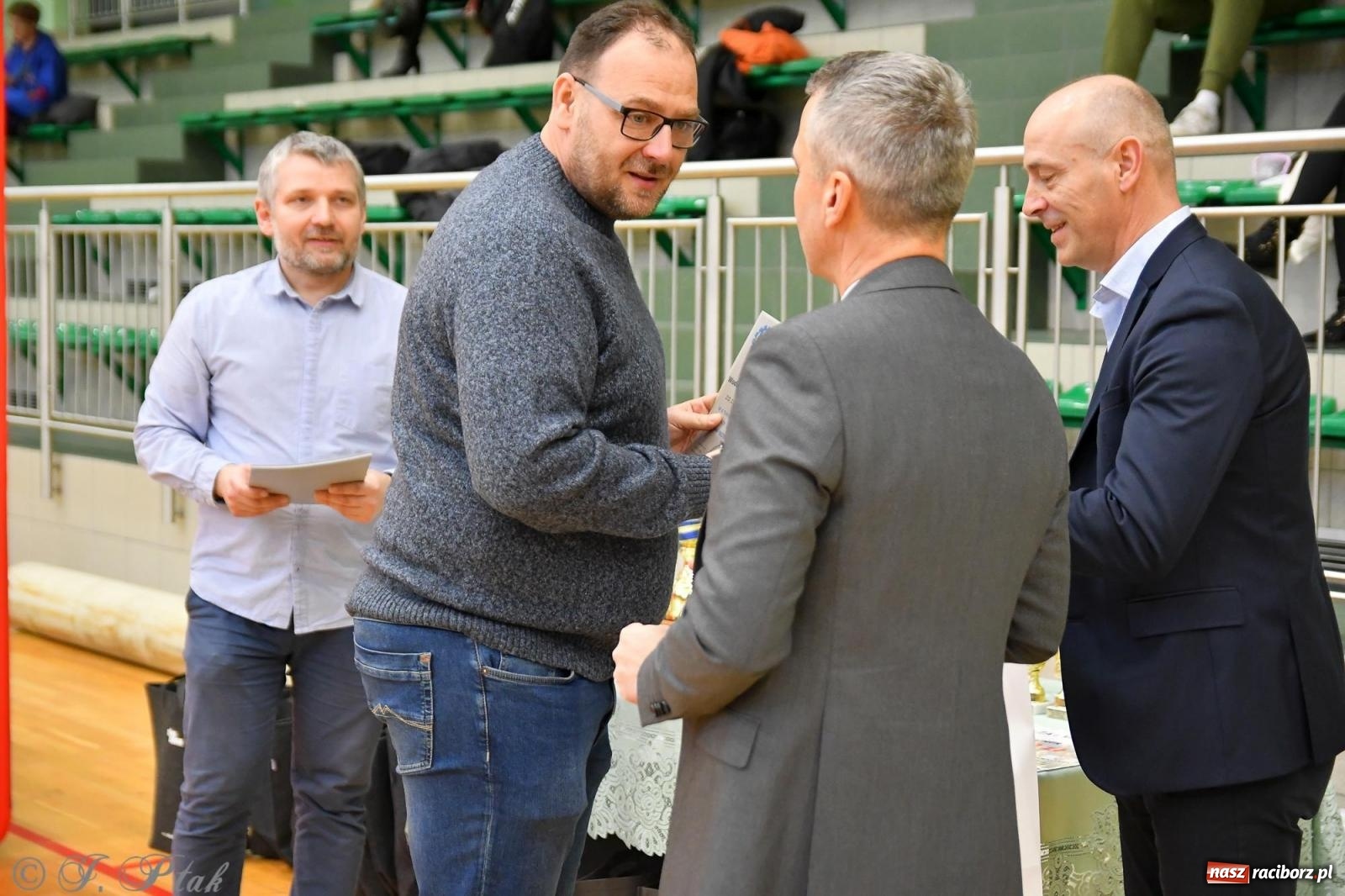 Zdjęcie w galerii na portalu naszraciborz.pl: Tokai Cobex triumfatorem siatkarskiego turnieju o puchar prezydenta wiadomości z regionu