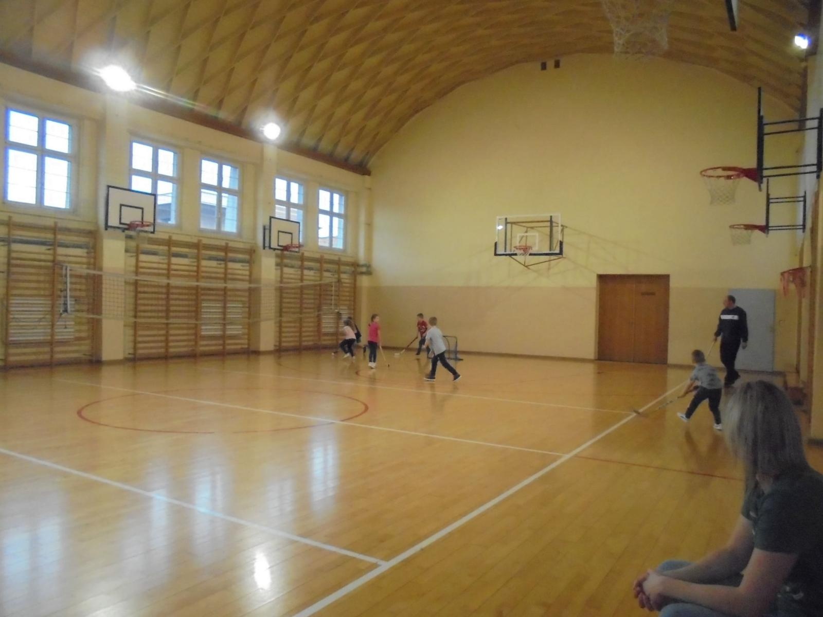 Zdjęcie w galerii na portalu naszraciborz.pl: Dzień kobiet u najmłodszych na sportowo wiadomości z regionu