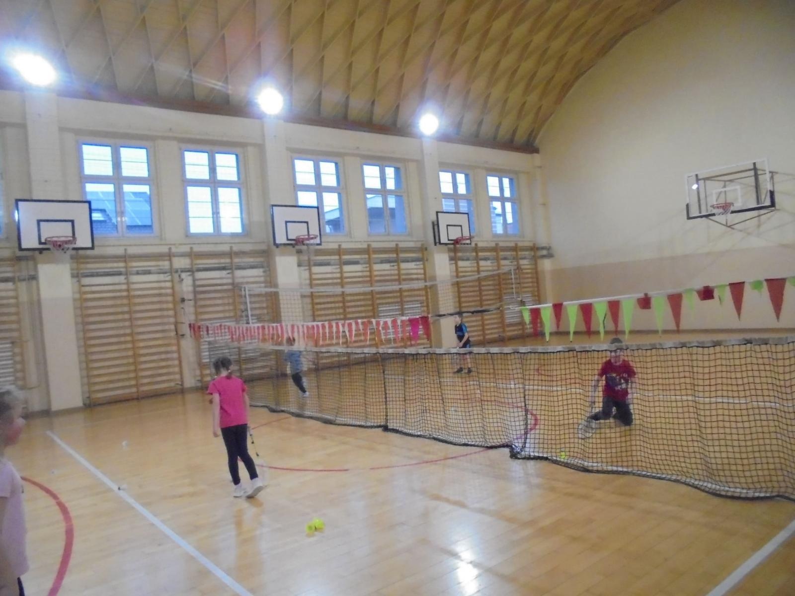 Zdjęcie w galerii na portalu naszraciborz.pl: Dzień kobiet u najmłodszych na sportowo wiadomości z regionu