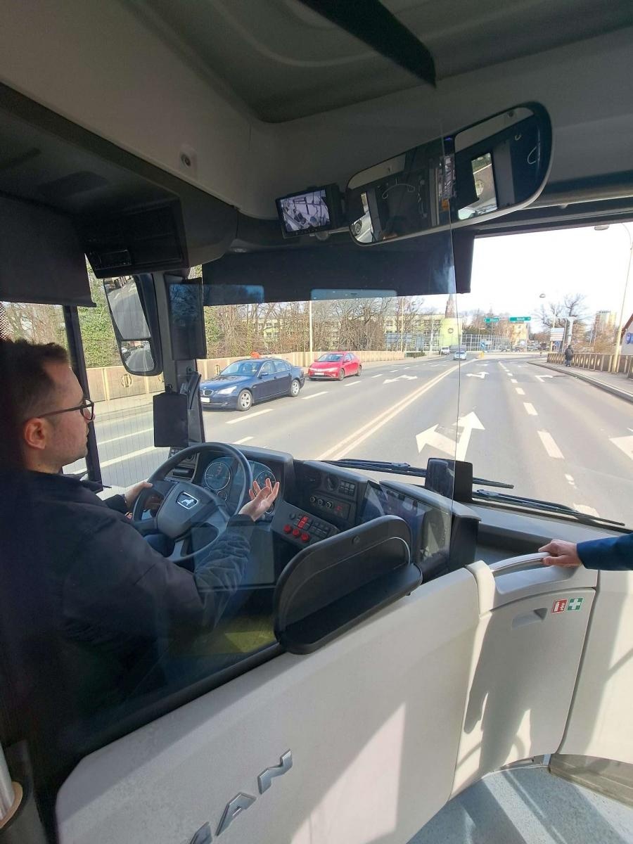 Zdjęcie w galerii na portalu naszraciborz.pl: Elektryczny MAN na testach w Raciborzu. W sierpniu przyjadą diesle Solarisa wiadomości z regionu