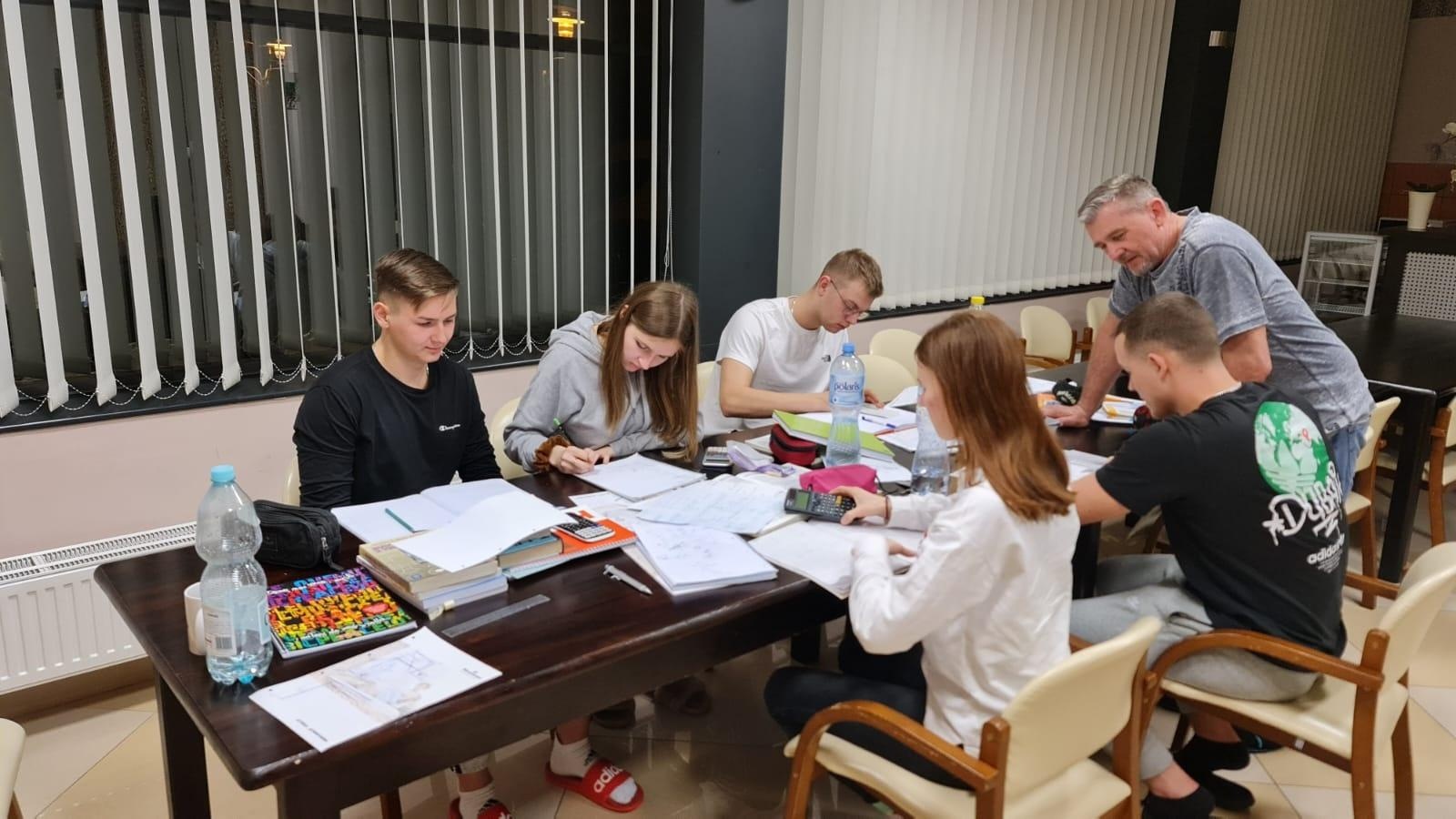 Zdjęcie w galerii na portalu naszraciborz.pl: Technicy budownictwa CKZiU nr 1 w finale OWiUB w Warszawie wiadomości z regionu