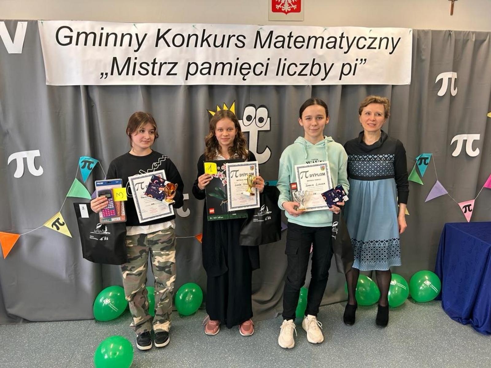 Zdjęcie w galerii na portalu naszraciborz.pl: Dzień Liczby Pi, czyli testowanie pamięci w ZSP w Zabełkowie wiadomości z regionu