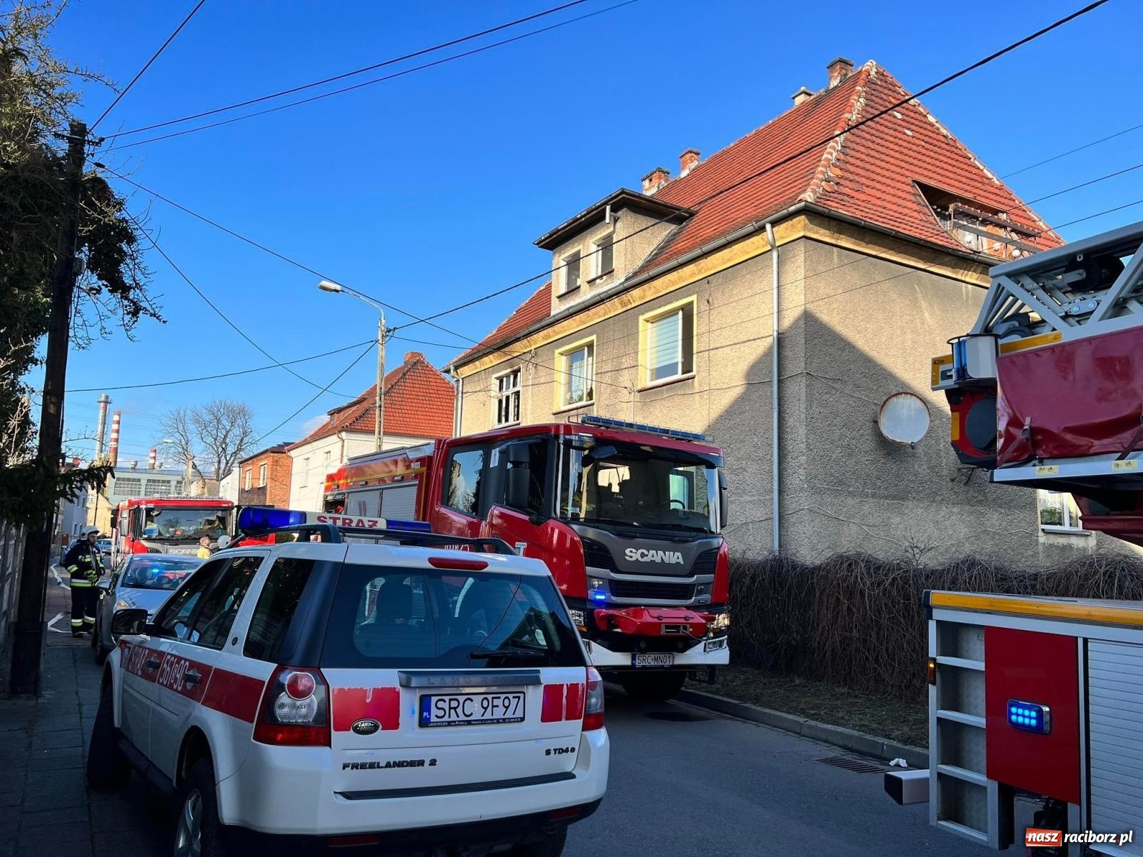 Zdjęcie w galerii na portalu naszraciborz.pl: 80 tys. złotych strat po pożarze przy Kanałowej [FOTO] wiadomości z regionu