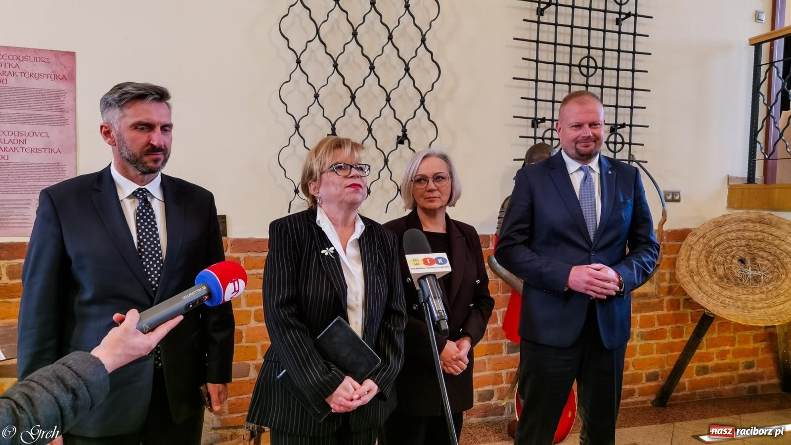 Zdjęcie w galerii na portalu naszraciborz.pl: Akcja #TuJestPrzyszłość. Briefing prasowy na Zamku Piastowskim [WIDEO] wiadomości z regionu