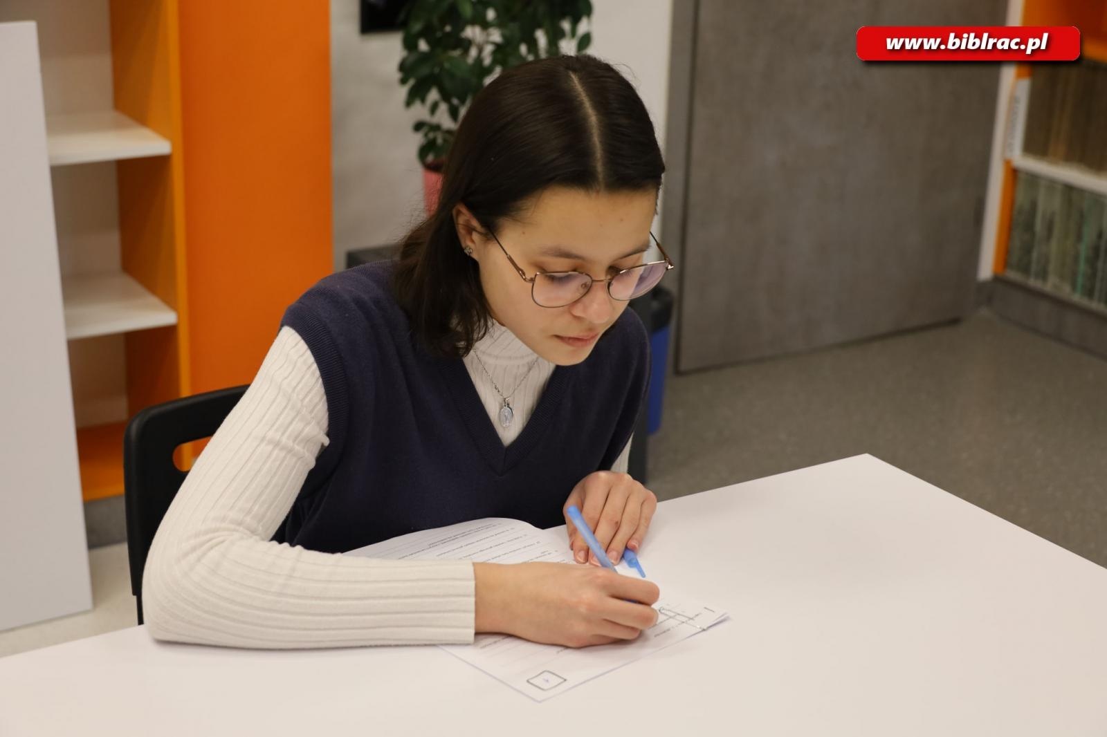 Zdjęcie w galerii na portalu naszraciborz.pl: W tym tygodniu w Raciborskiej Bibliotece odbyły się aż dwa konkursy wiedzy! wiadomości z regionu