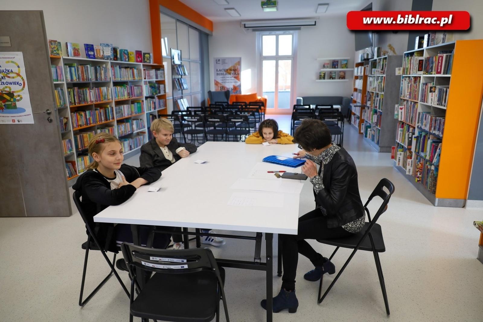 Zdjęcie w galerii na portalu naszraciborz.pl: W tym tygodniu w Raciborskiej Bibliotece odbyły się aż dwa konkursy wiedzy! wiadomości z regionu