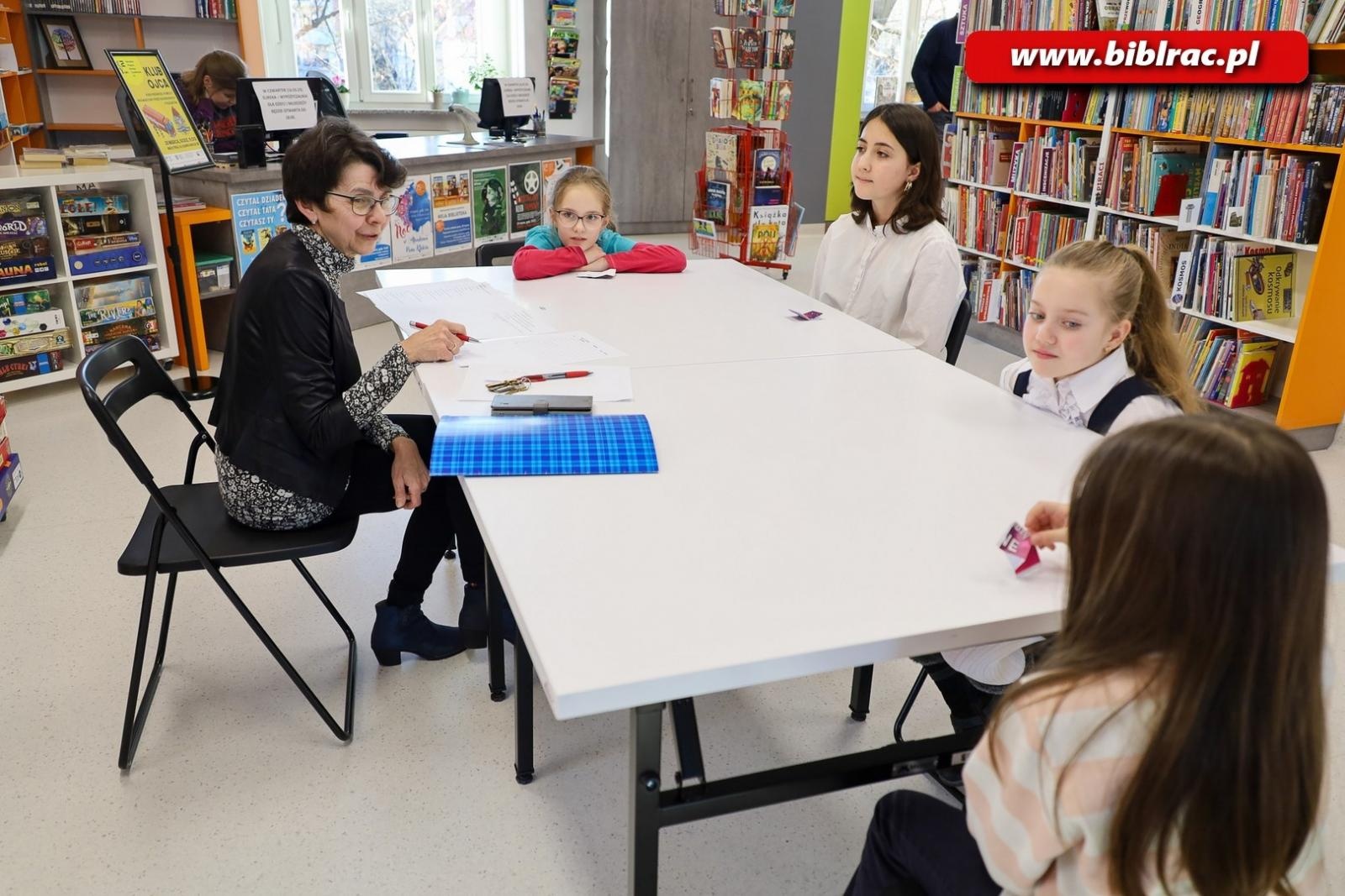 Zdjęcie w galerii na portalu naszraciborz.pl: W tym tygodniu w Raciborskiej Bibliotece odbyły się aż dwa konkursy wiedzy! wiadomości z regionu