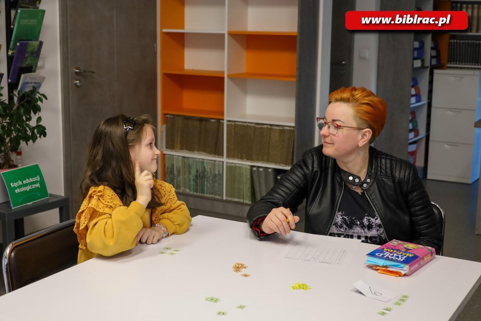 Zdjęcie w galerii na portalu naszraciborz.pl: W tym tygodniu w Raciborskiej Bibliotece odbyły się aż dwa konkursy wiedzy! wiadomości z regionu