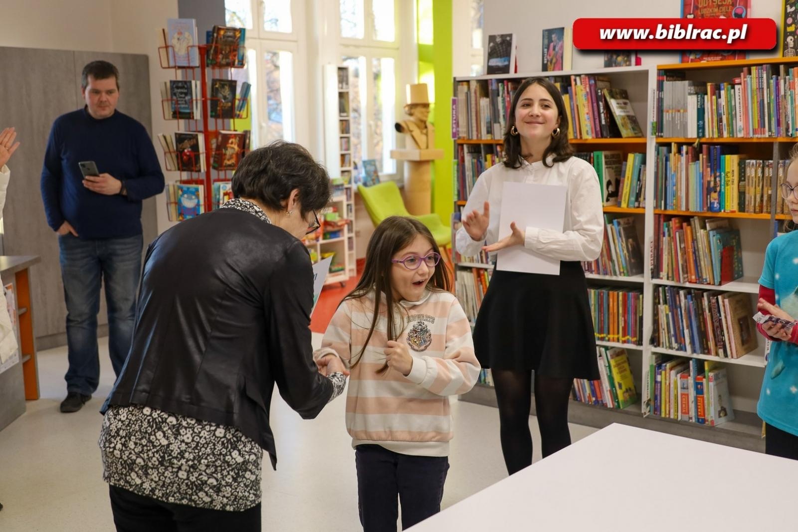 Zdjęcie w galerii na portalu naszraciborz.pl: W tym tygodniu w Raciborskiej Bibliotece odbyły się aż dwa konkursy wiedzy! wiadomości z regionu