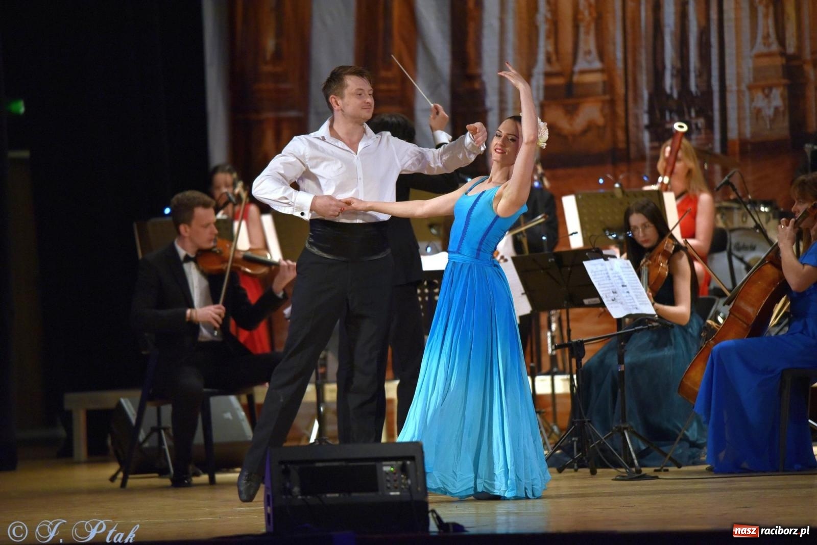 Zdjęcie w galerii na portalu naszraciborz.pl: Wielka Gala Operetkowa w RCK [FOTO i WIDEO] wiadomości z regionu