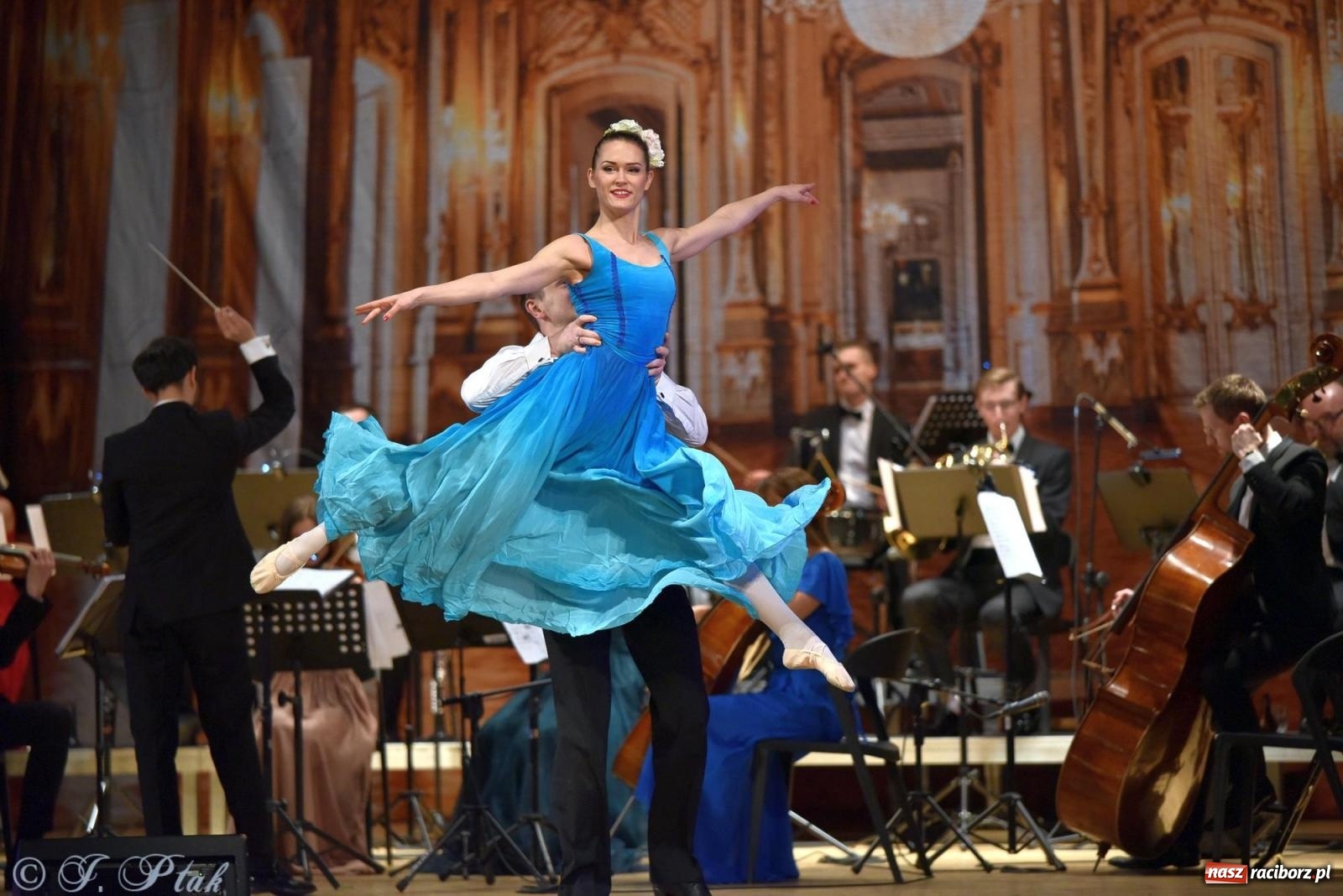 Zdjęcie w galerii na portalu naszraciborz.pl: Wielka Gala Operetkowa w RCK [FOTO i WIDEO] wiadomości z regionu