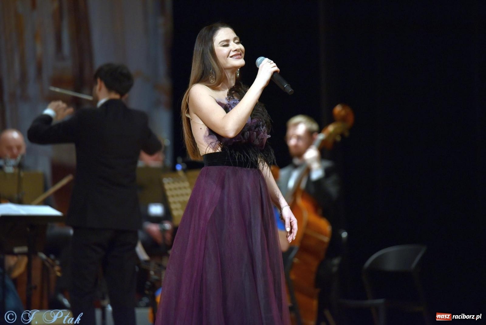 Zdjęcie w galerii na portalu naszraciborz.pl: Wielka Gala Operetkowa w RCK [FOTO i WIDEO] wiadomości z regionu
