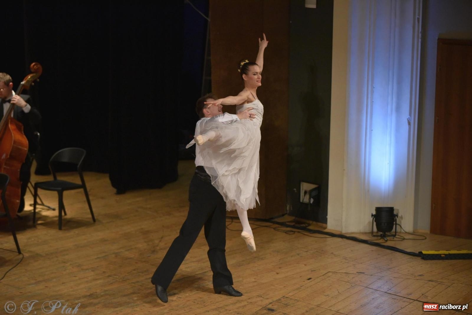 Zdjęcie w galerii na portalu naszraciborz.pl: Wielka Gala Operetkowa w RCK [FOTO i WIDEO] wiadomości z regionu