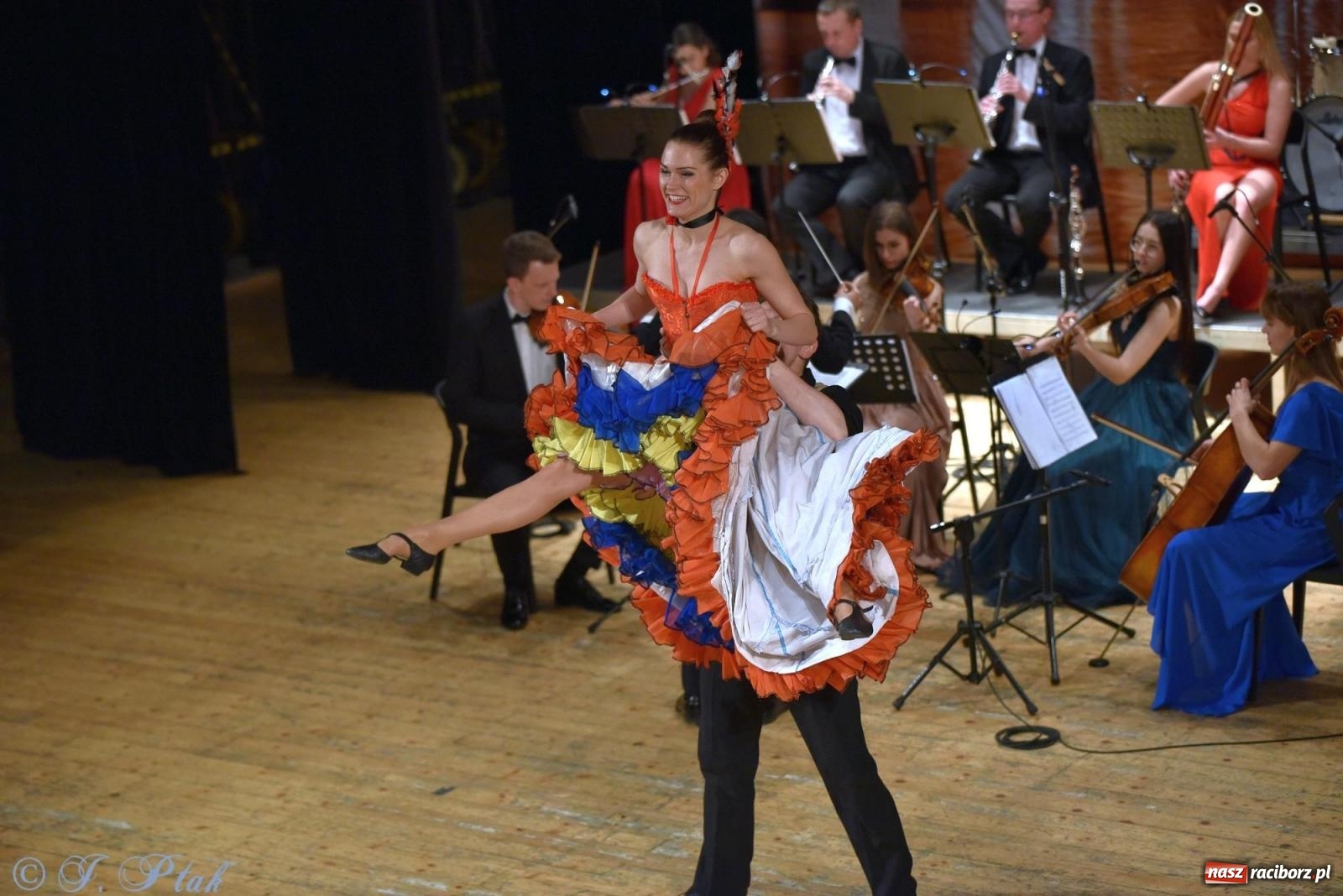 Zdjęcie w galerii na portalu naszraciborz.pl: Wielka Gala Operetkowa w RCK [FOTO i WIDEO] wiadomości z regionu