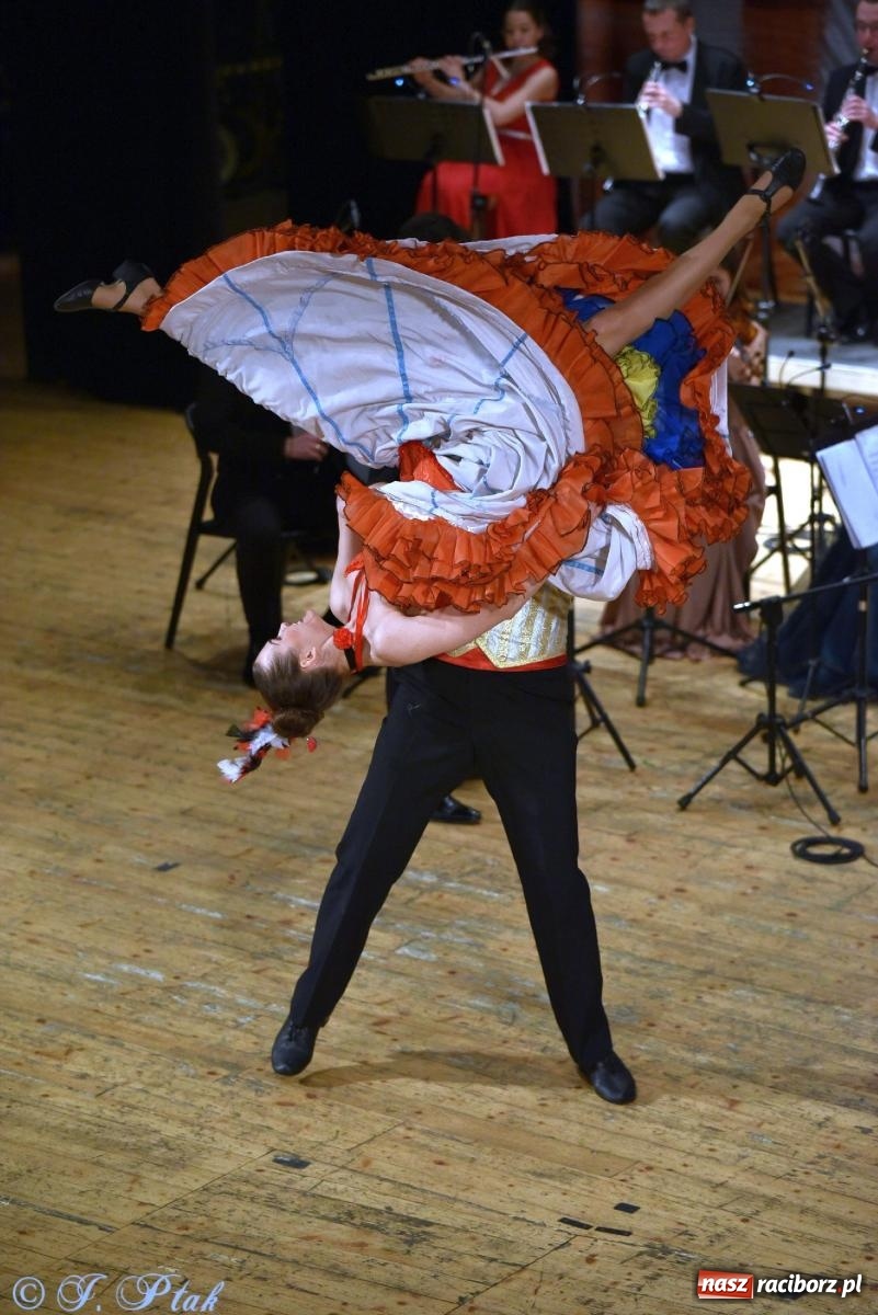 Zdjęcie w galerii na portalu naszraciborz.pl: Wielka Gala Operetkowa w RCK [FOTO i WIDEO] wiadomości z regionu
