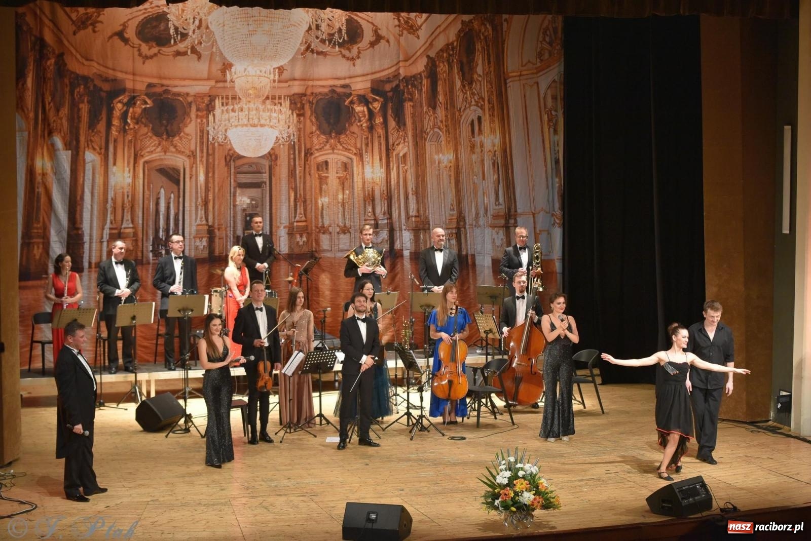 Zdjęcie w galerii na portalu naszraciborz.pl: Wielka Gala Operetkowa w RCK [FOTO i WIDEO] wiadomości z regionu