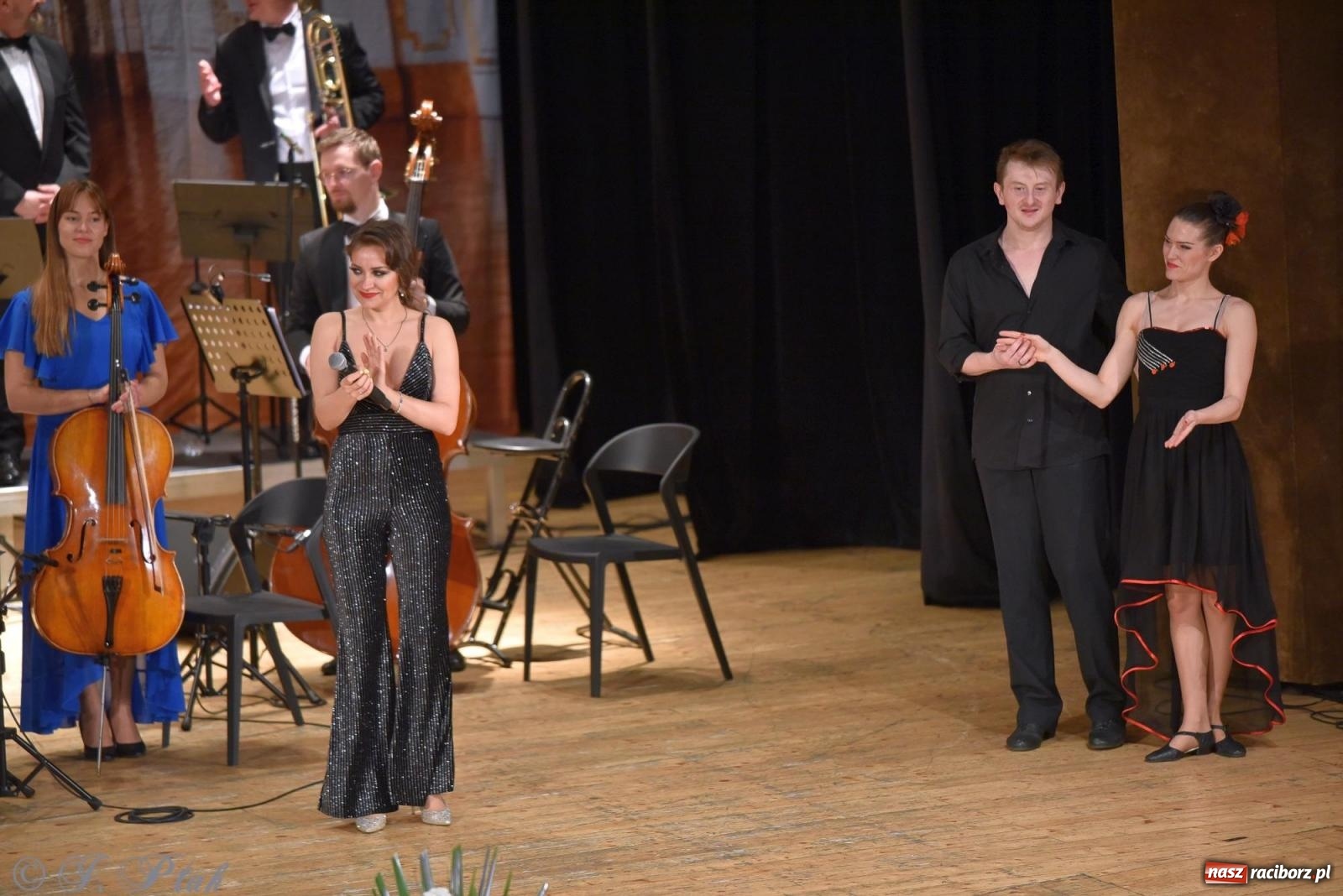 Zdjęcie w galerii na portalu naszraciborz.pl: Wielka Gala Operetkowa w RCK [FOTO i WIDEO] wiadomości z regionu