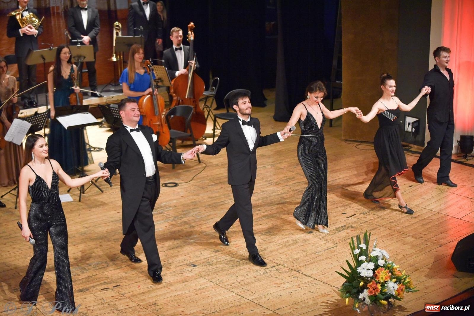 Zdjęcie w galerii na portalu naszraciborz.pl: Wielka Gala Operetkowa w RCK [FOTO i WIDEO] wiadomości z regionu