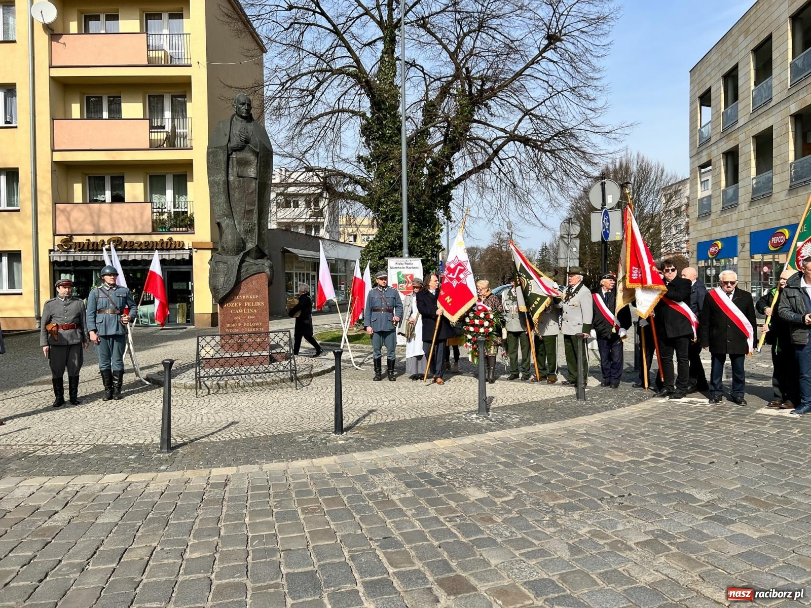 Zdjęcie w galerii na portalu naszraciborz.pl: Raciborskie obchody 90. rocznicy sakry biskupiej ks. Józefa Gawliny [FOTO i WIDEO] wiadomości z regionu