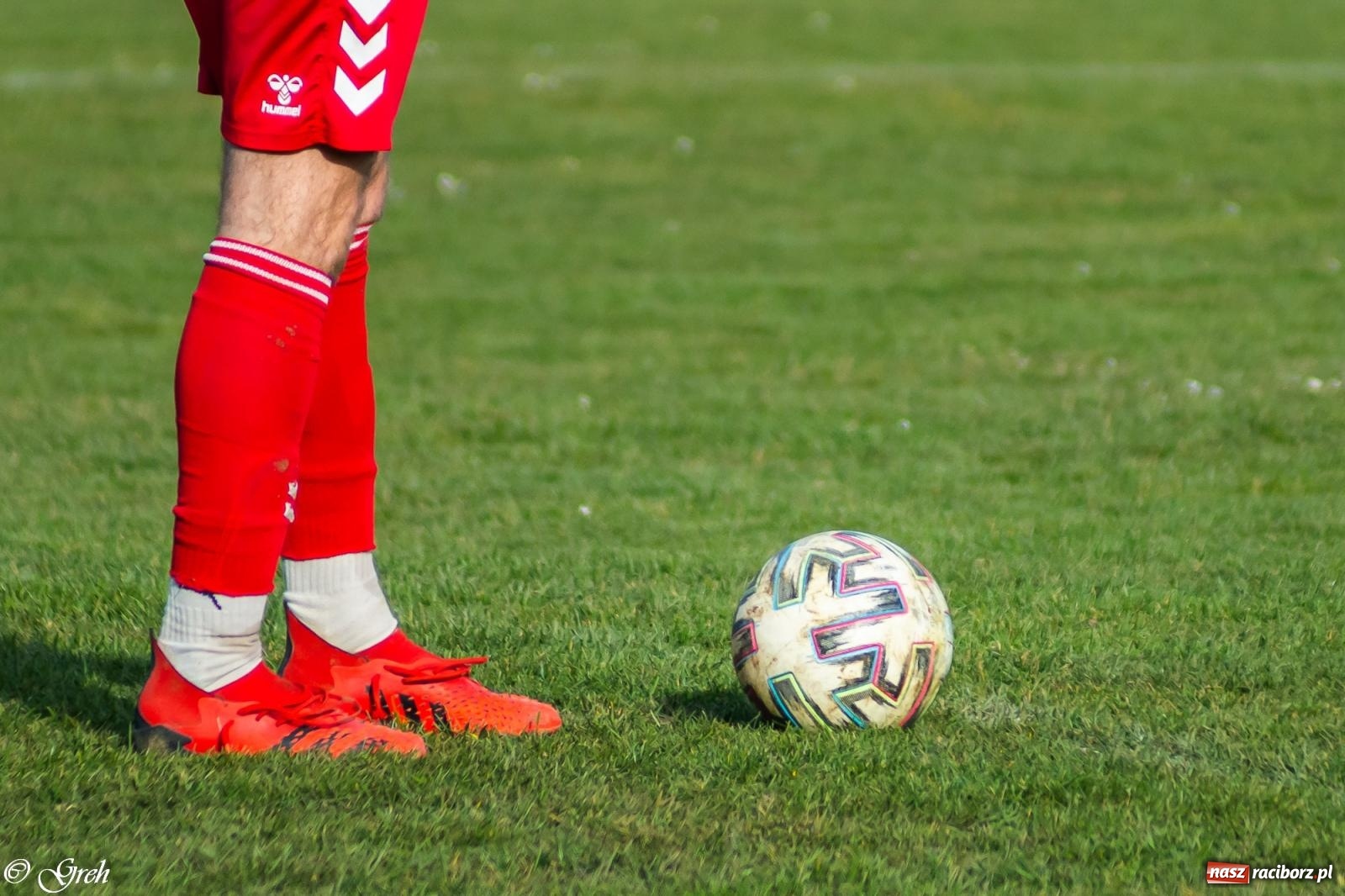 Zdjęcie w galerii na portalu naszraciborz.pl: Brzydkie derby przy Dworcowej. Krzyżanowice uratowały jeden punkt [FOTO] wiadomości z regionu