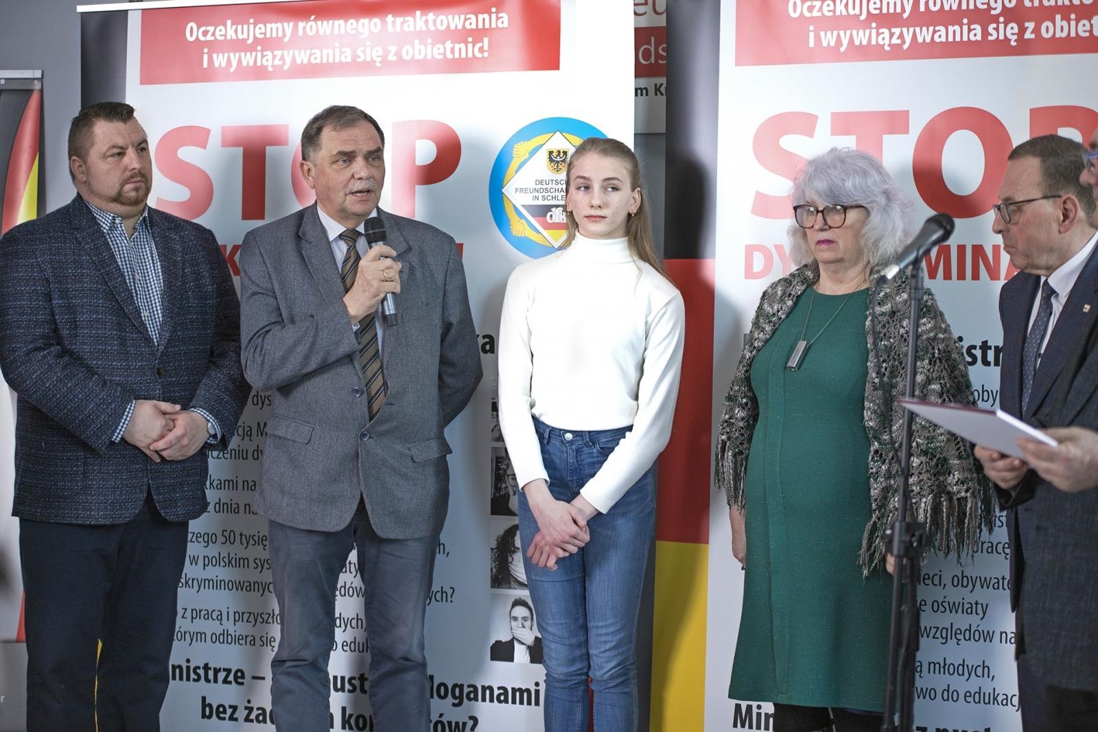 Zdjęcie w galerii na portalu naszraciborz.pl: Stop dyskryminacji niemieckich dzieci! Konferencja mniejszości w Raciborzu [WIDEO] wiadomości z regionu