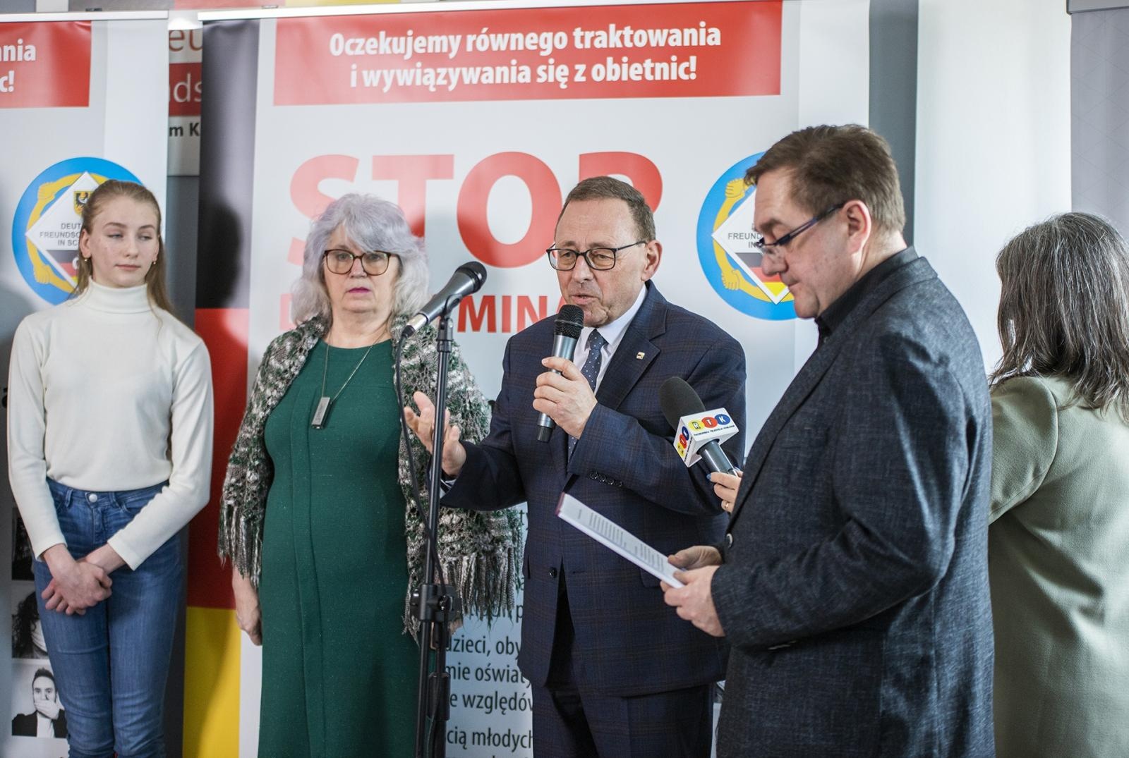 Zdjęcie w galerii na portalu naszraciborz.pl: Stop dyskryminacji niemieckich dzieci! Konferencja mniejszości w Raciborzu [WIDEO] wiadomości z regionu
