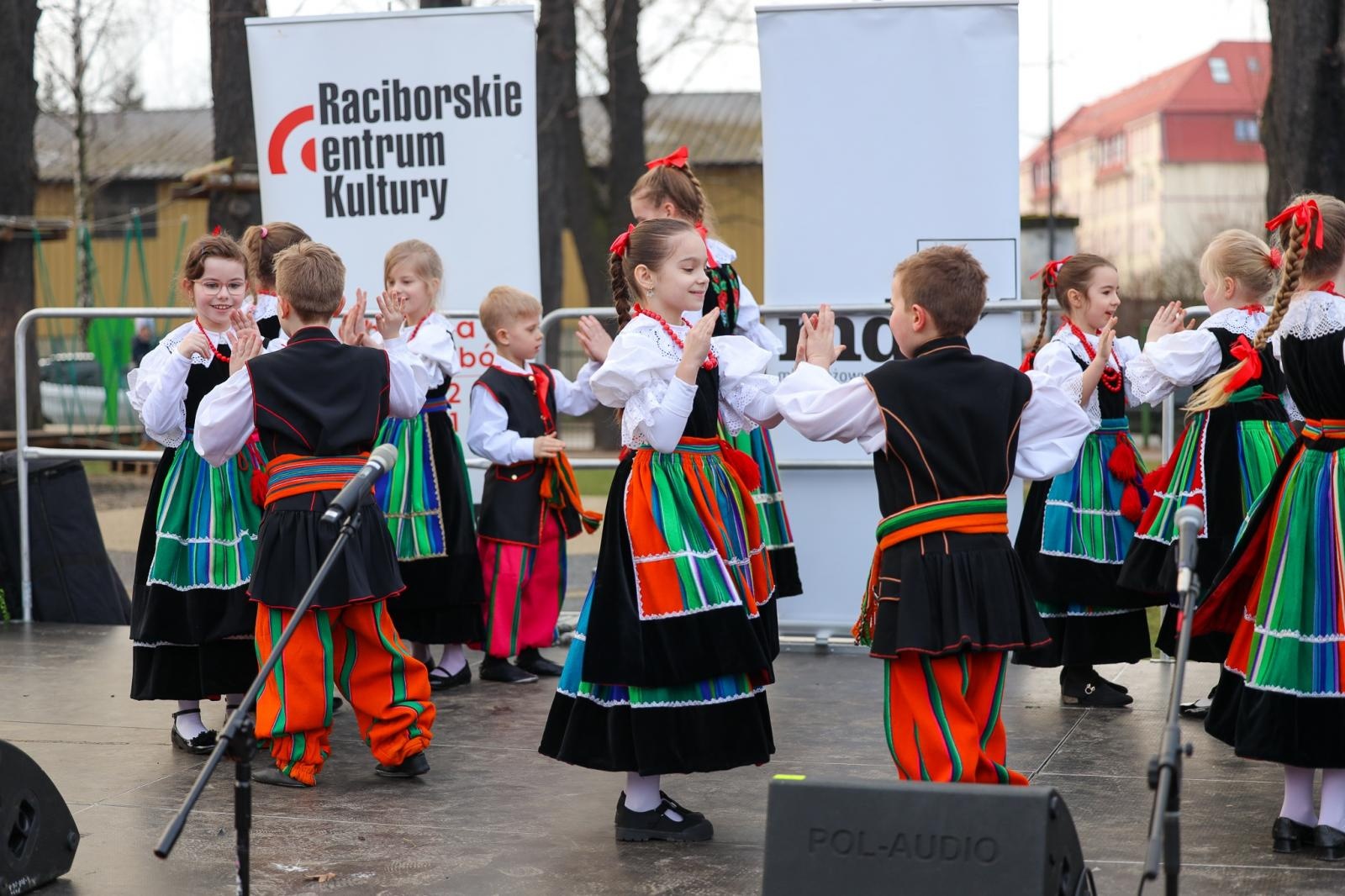 Zdjęcie w galerii na portalu naszraciborz.pl: Początek wiosny z Raciborskim Centrum Kultury wiadomości z regionu