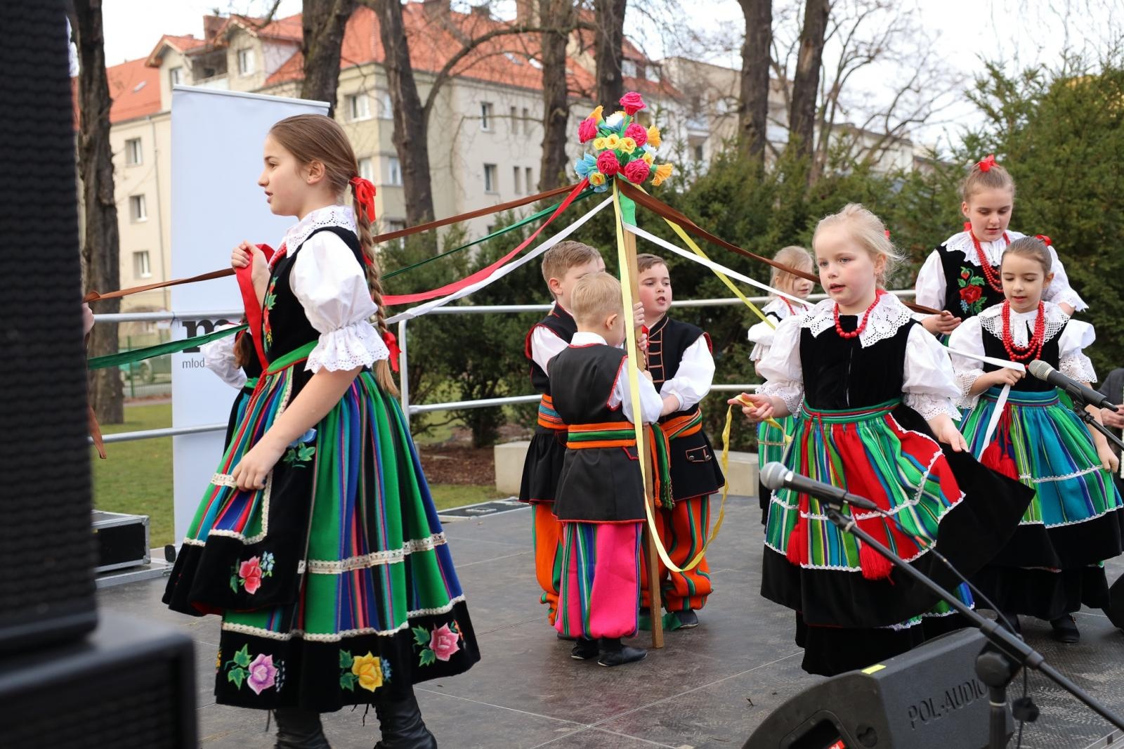 Zdjęcie w galerii na portalu naszraciborz.pl: Początek wiosny z Raciborskim Centrum Kultury wiadomości z regionu