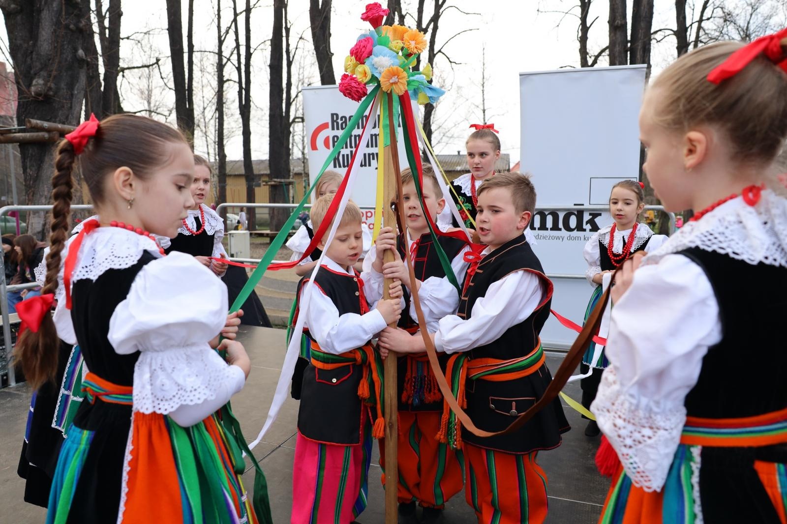 Zdjęcie w galerii na portalu naszraciborz.pl: Początek wiosny z Raciborskim Centrum Kultury wiadomości z regionu