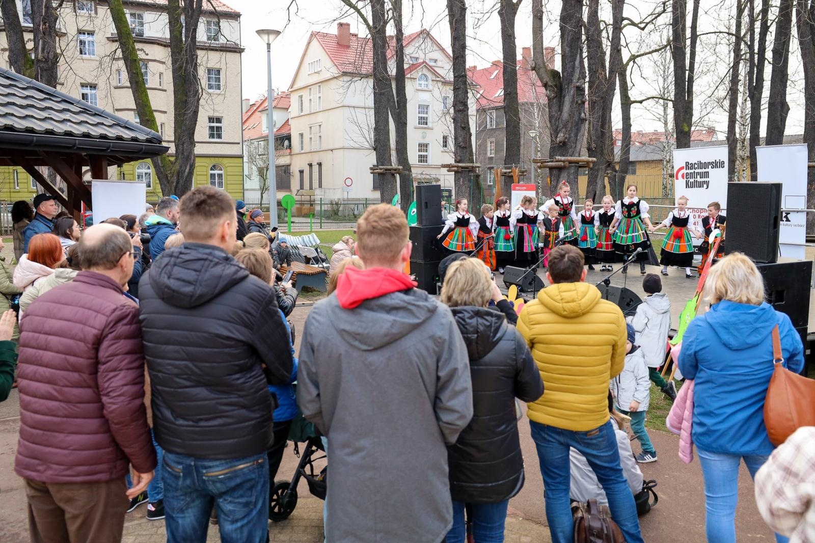 Zdjęcie w galerii na portalu naszraciborz.pl: Początek wiosny z Raciborskim Centrum Kultury wiadomości z regionu