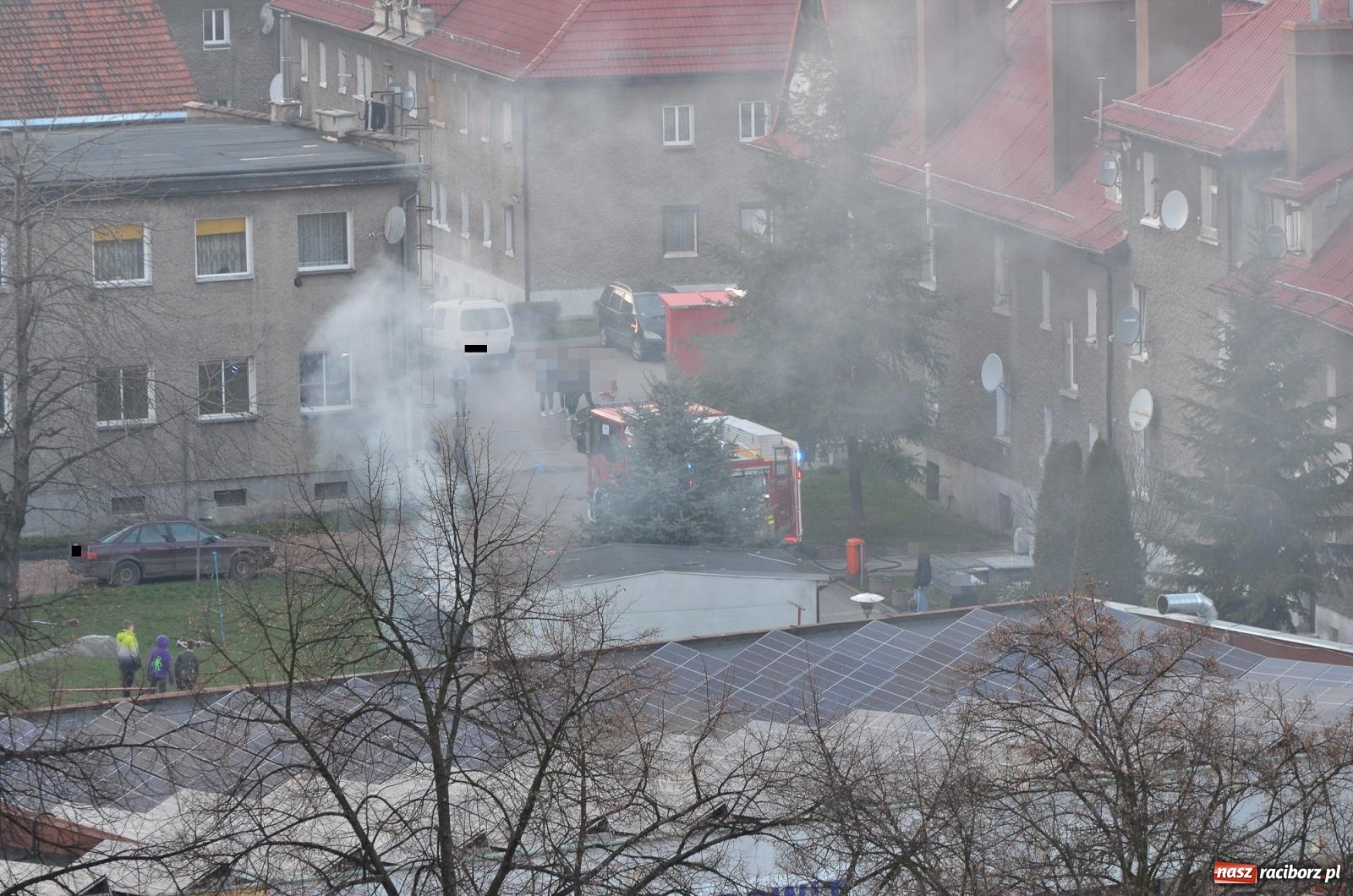 Zdjęcie w galerii na portalu naszraciborz.pl: Raport 998. Przy Katowickiej i Kossaka płonęły śmietniki wiadomości z regionu