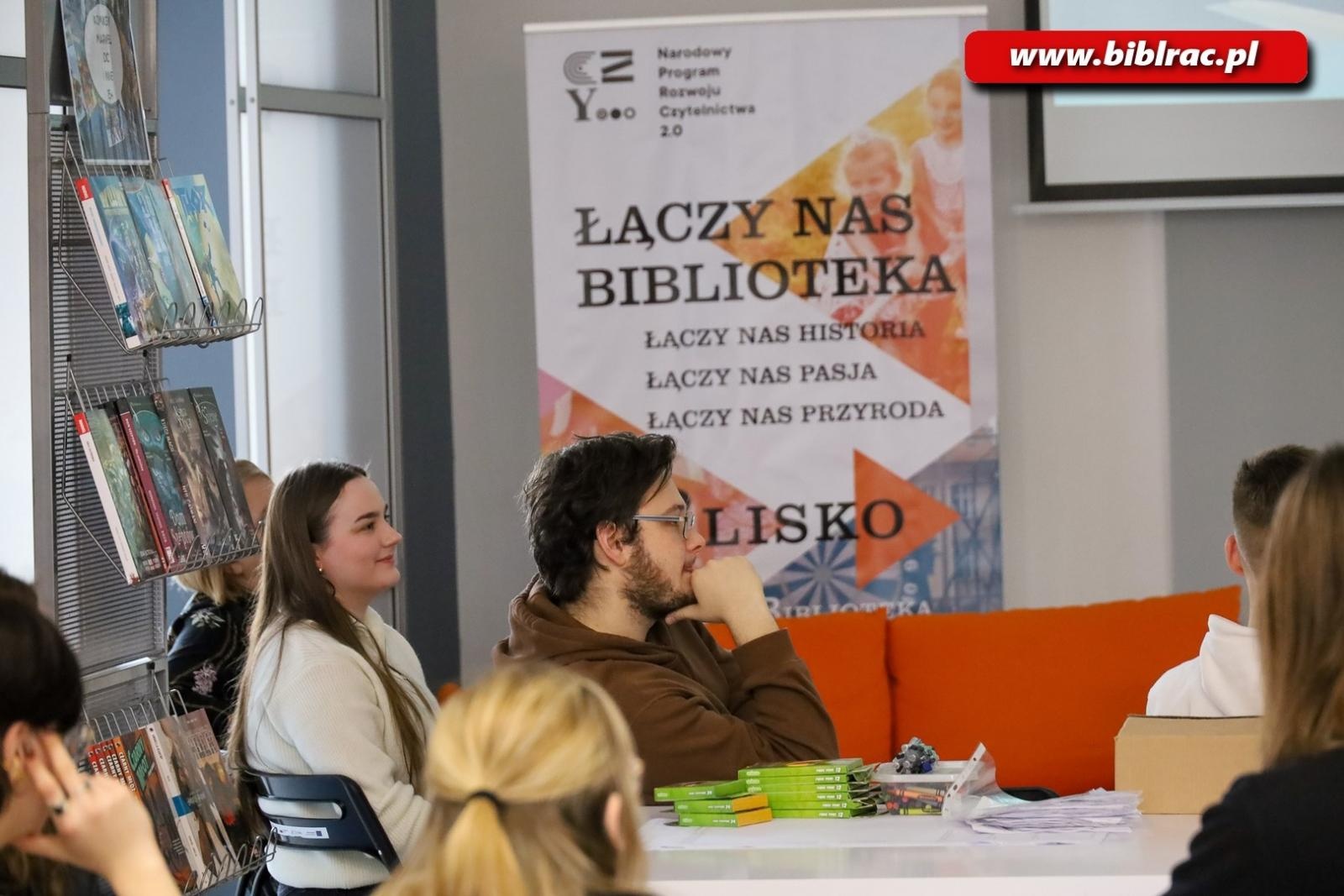 Zdjęcie w galerii na portalu naszraciborz.pl: Konsultacje w sprawie dworca. Przystanek Młodych w Raciborzu wiadomości z regionu