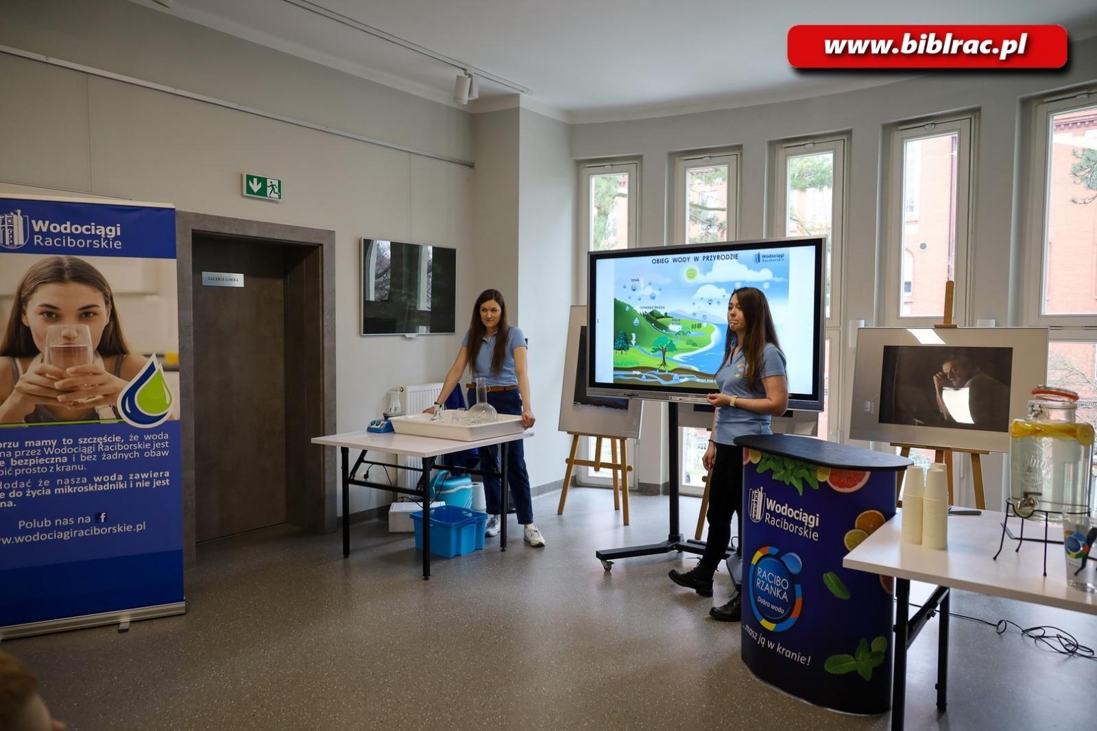 Zdjęcie w galerii na portalu naszraciborz.pl: Dzień Wody w raciborskiej bibliotece wiadomości z regionu