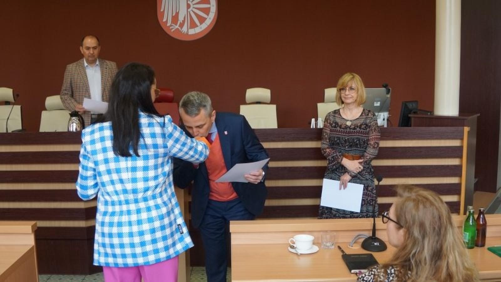 Zdjęcie w galerii na portalu naszraciborz.pl: Wicedyrektor SP 18 wróciła z narady z 1500 zł wiadomości z regionu