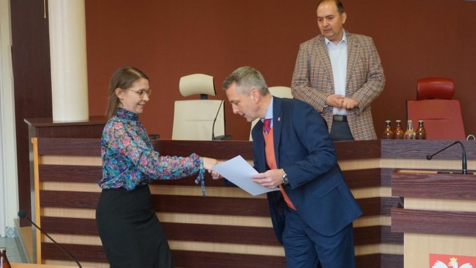 Zdjęcie w galerii na portalu naszraciborz.pl: Wicedyrektor SP 18 wróciła z narady z 1500 zł wiadomości z regionu