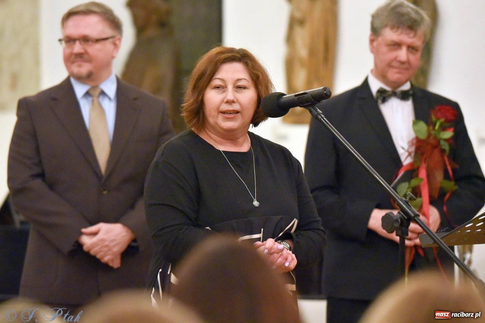 Zdjęcie w galerii na portalu naszraciborz.pl: Głubczycki chór Angelus Cantat wystąpił w raciborskim Muzeum wiadomości z regionu