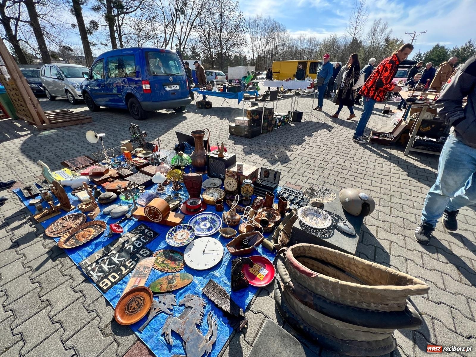 Zdjęcie w galerii na portalu naszraciborz.pl: Wiosna rozruszała targ staroci w Pietrowicach Wielkich [FOTO i WIDEO] wiadomości z regionu