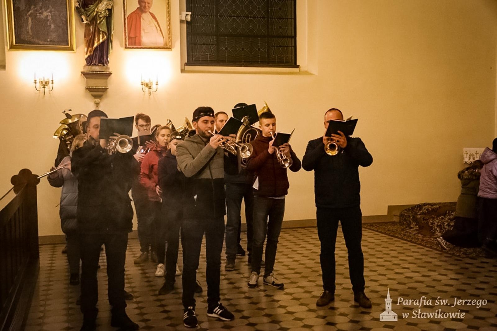 Zdjęcie w galerii na portalu naszraciborz.pl: Sławików. Dekanalna droga krzyżowa w historycznej wspólnocie wiadomości z regionu
