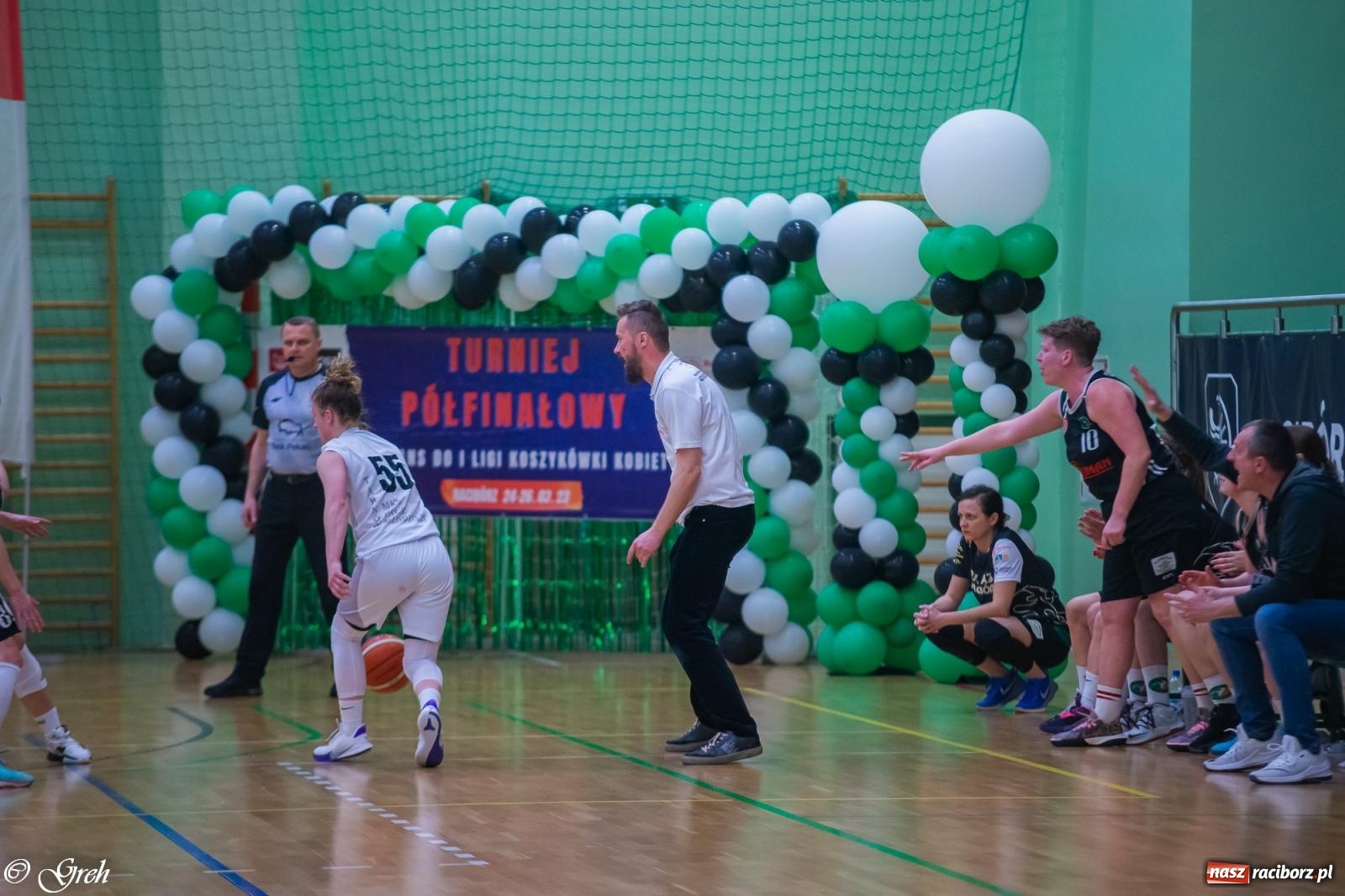 Zdjęcie w galerii na portalu naszraciborz.pl: Ambitna gra raciborzanek. Druga wygrana Ostrovii [FOTO] wiadomości z regionu