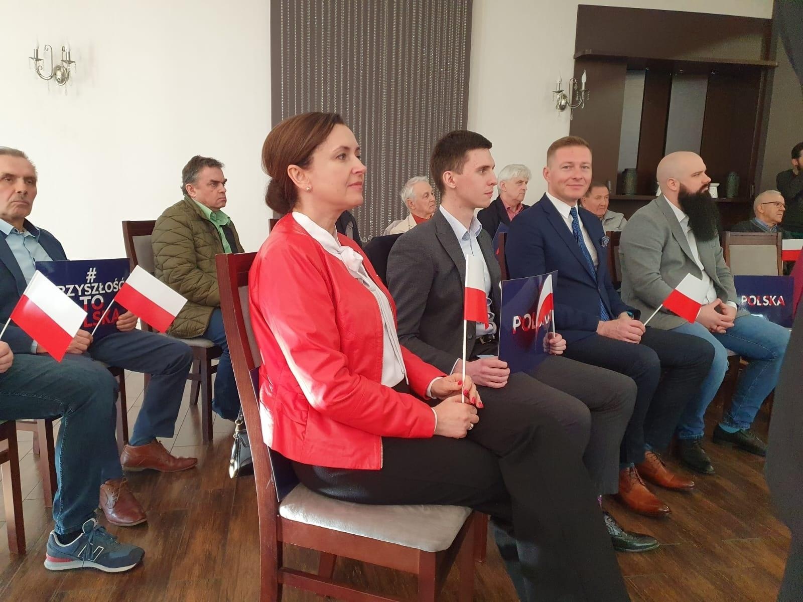 Zdjęcie w galerii na portalu naszraciborz.pl: #Przyszłość to Polska. Politycy PiS na spotkaniu z wiceministrem w hotelu Racibor wiadomości z regionu