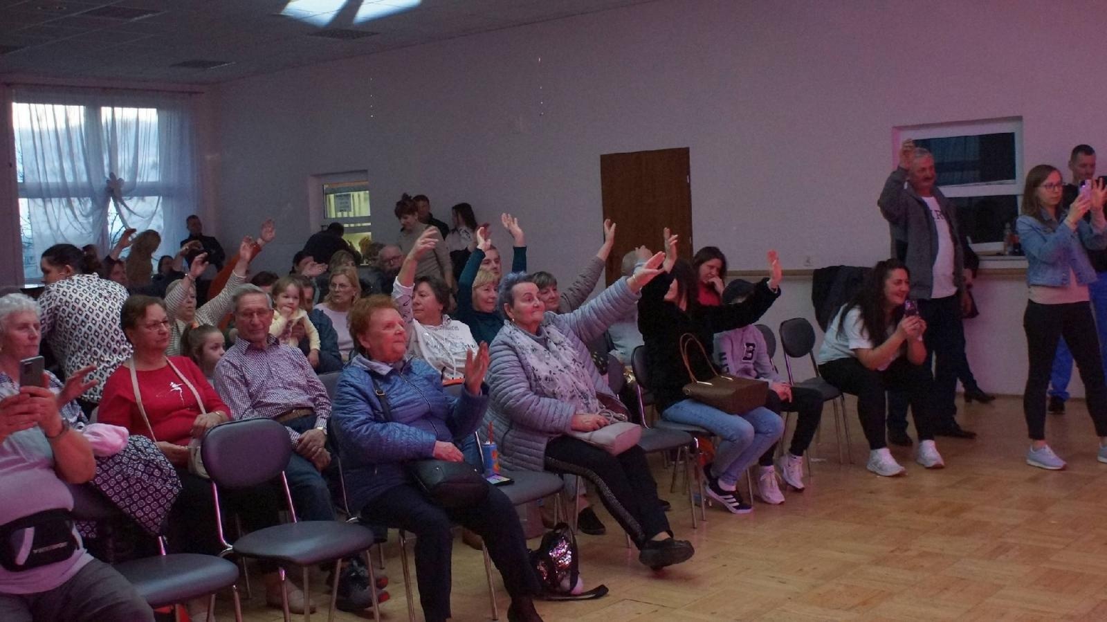 Zdjęcie w galerii na portalu naszraciborz.pl: Otwarte serca w Bojanowie. Koncert dla Angeliki [FOTO] wiadomości z regionu